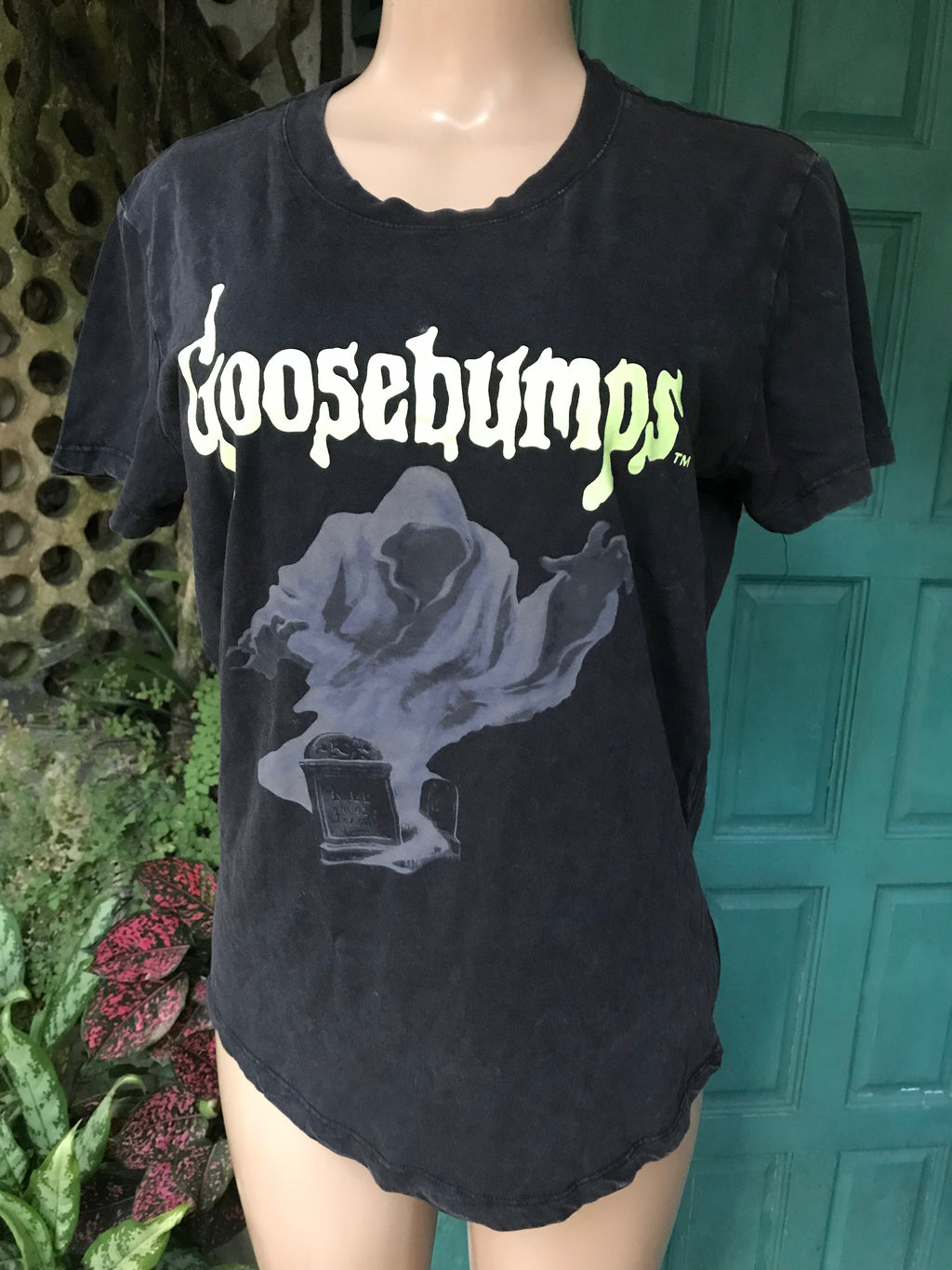 Black Goosebumps graphic tee... M ;;;