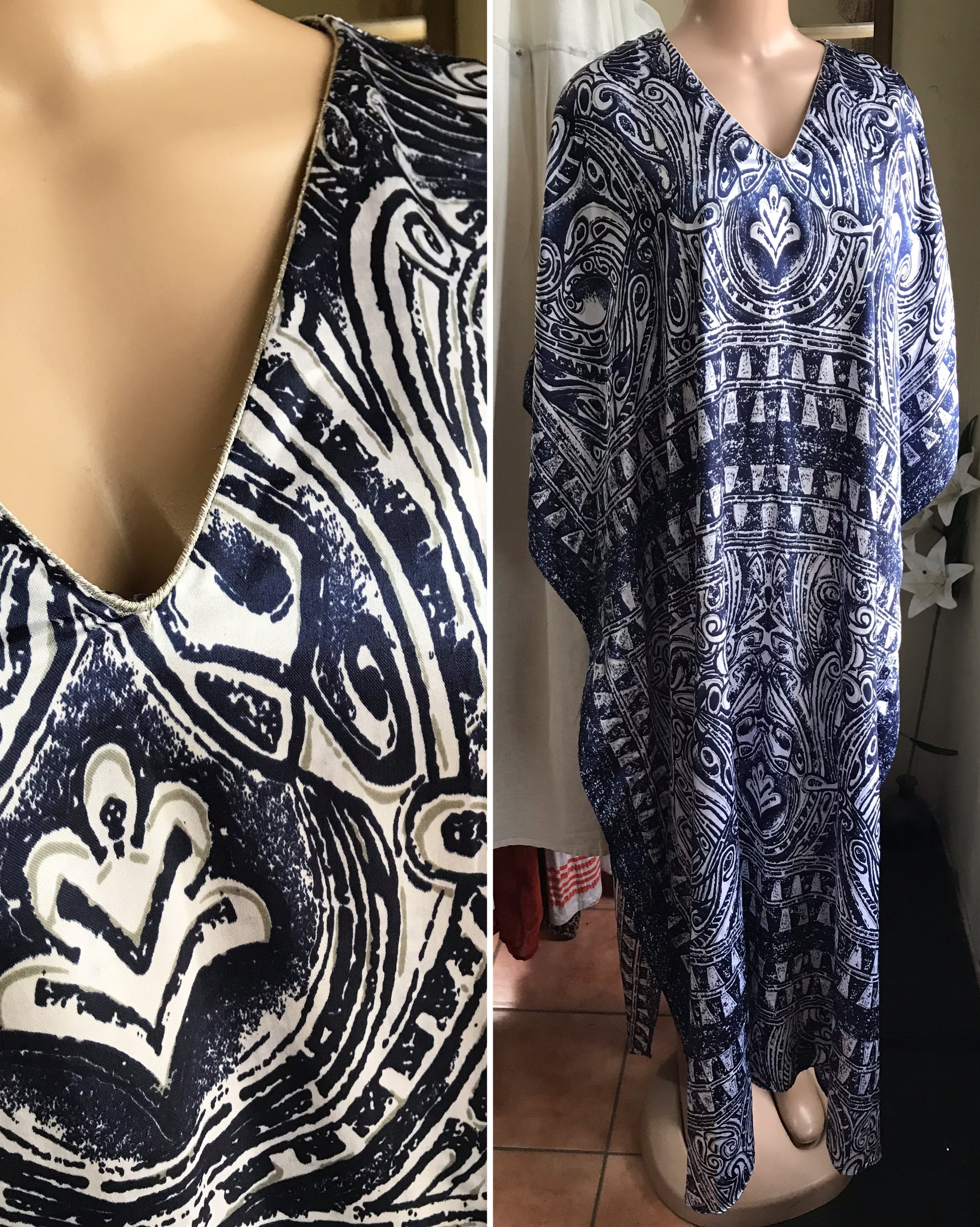 Vintage silky maxi kaftan : blue and white print
