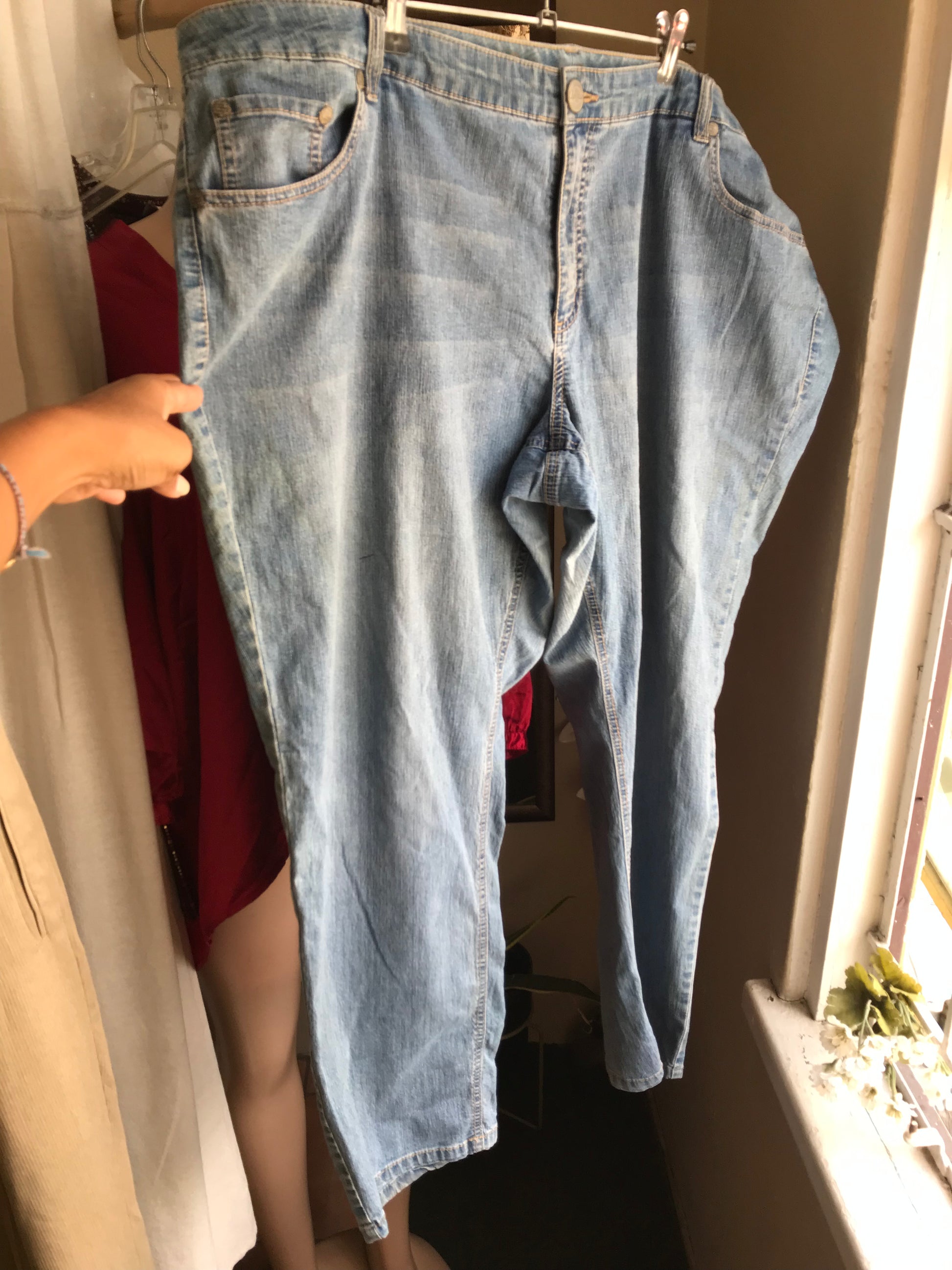 light blue stretch jeans ::: w46