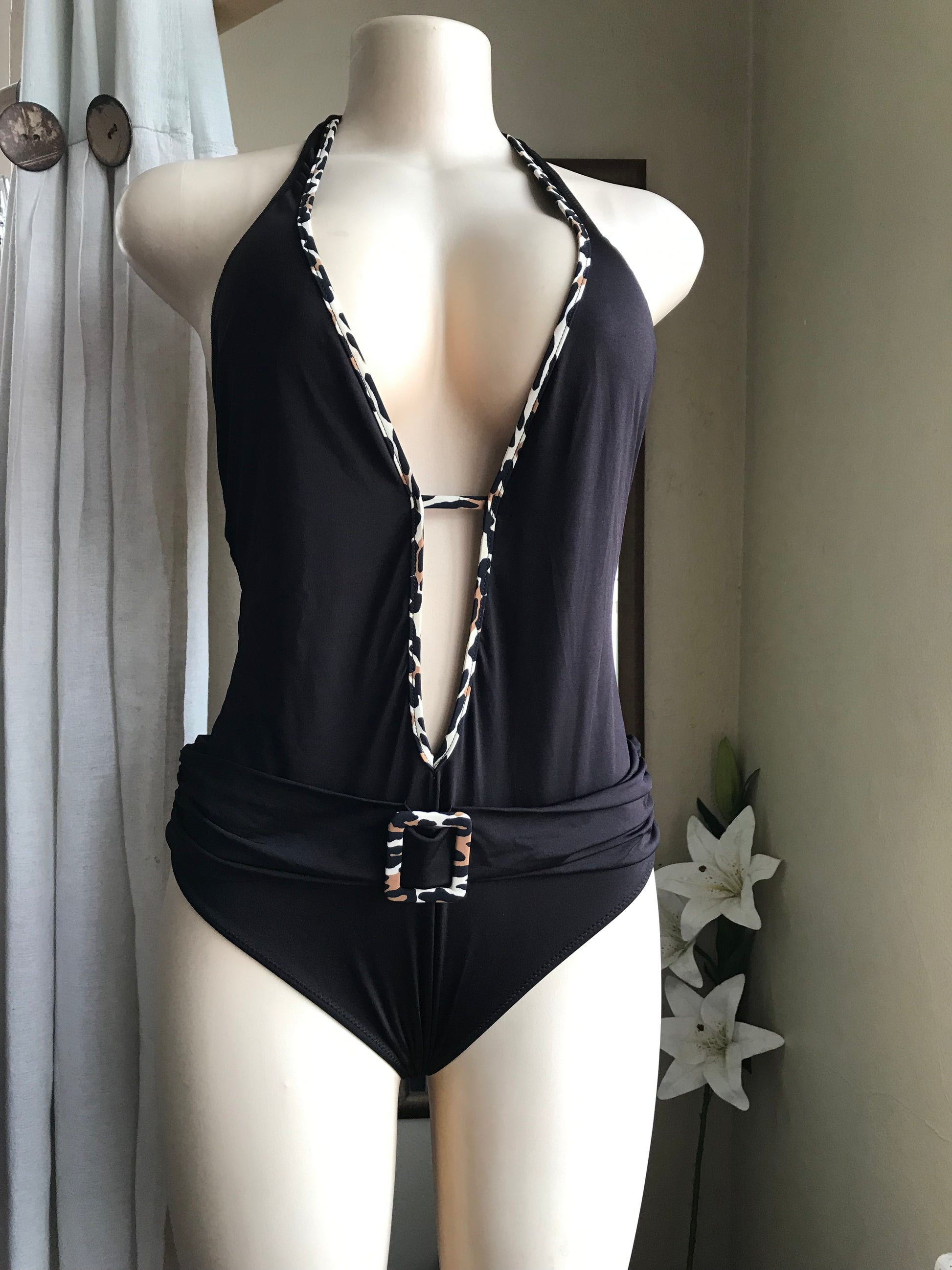 Black belted cheetah cutout one piece swim suit L