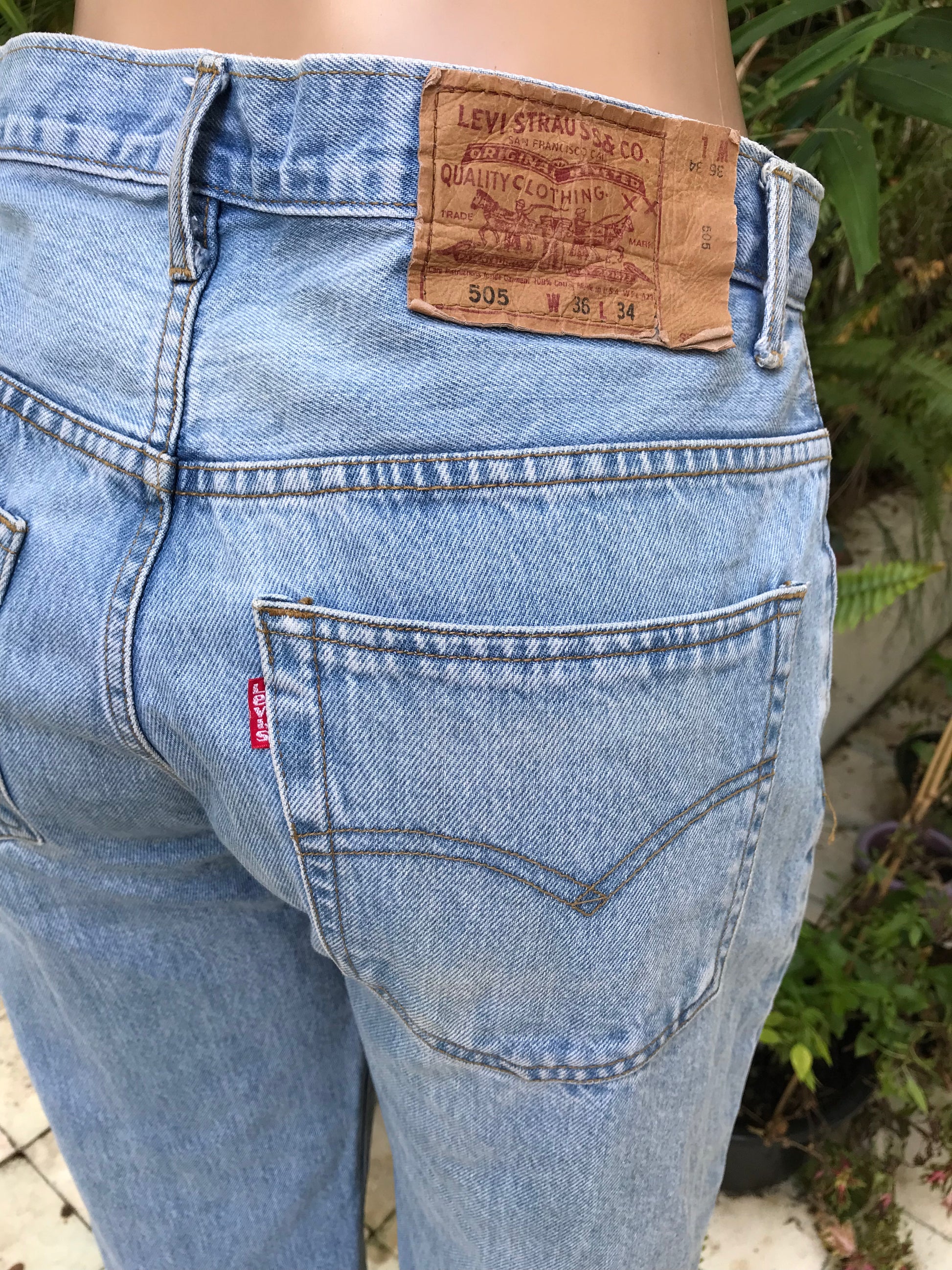 Levi's vintage light wash jeans  ::: plus : xl/w36