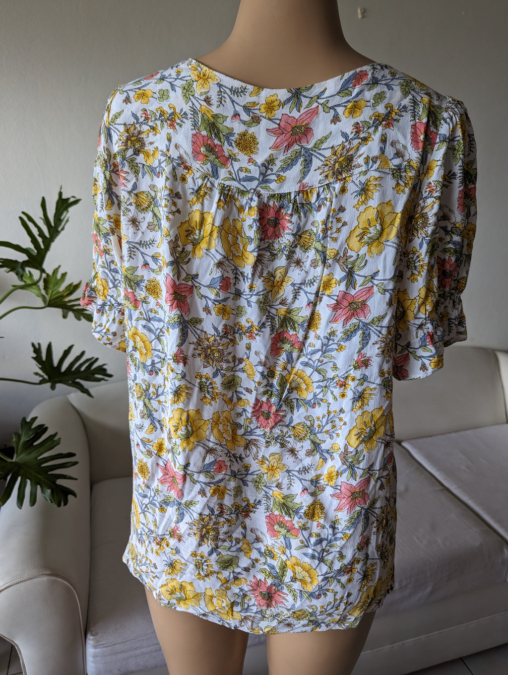 Ann Taylor floral work play short sleeve blouse yellow ...