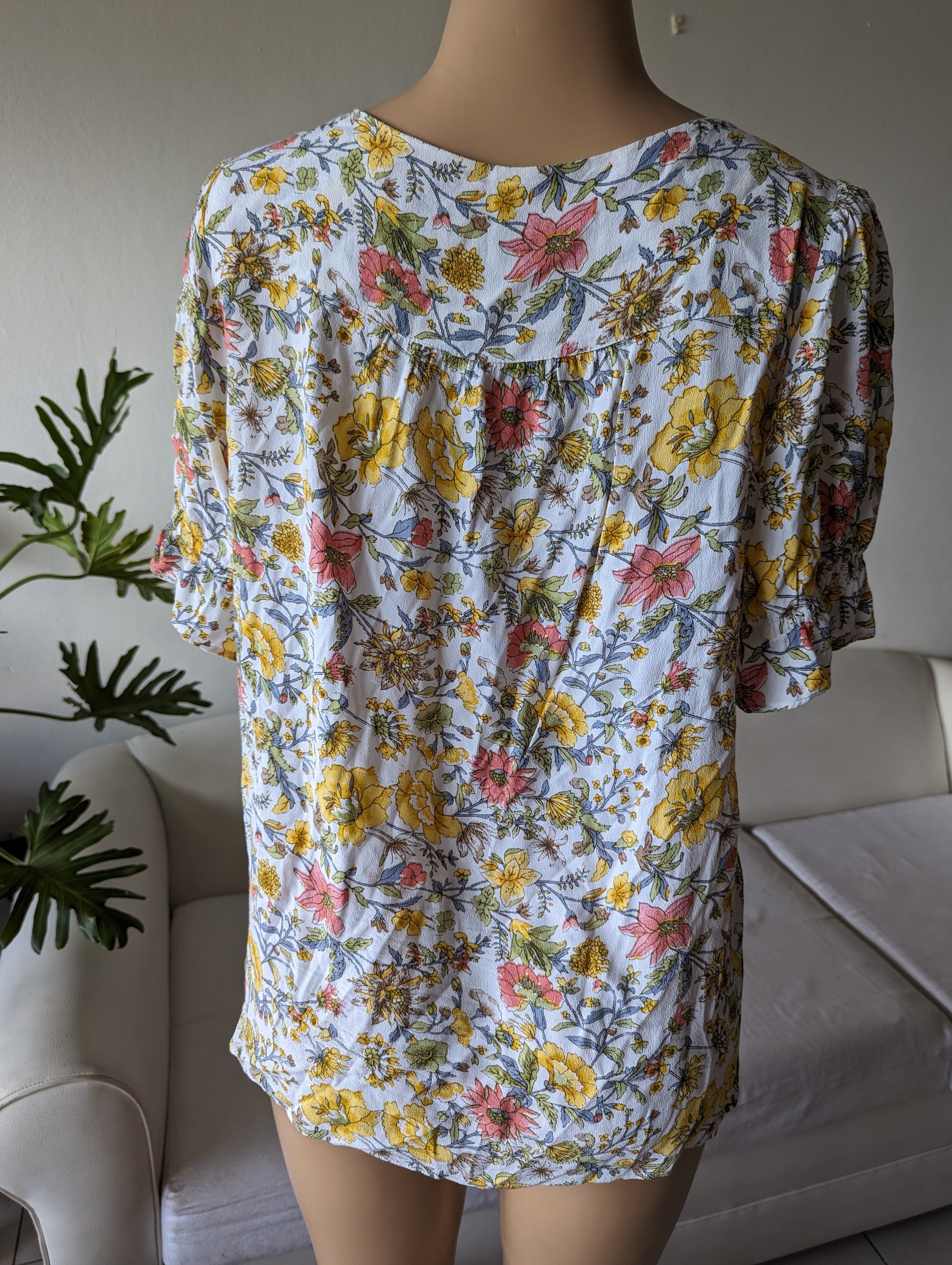 Ann Taylor floral work play short sleeve blouse yellow ...