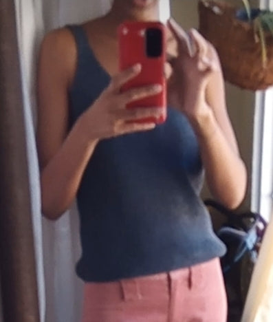 grey knit tank top... M