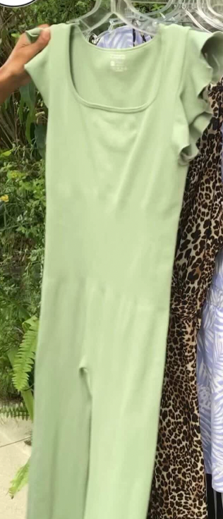 green bell foot jumpsuit ~~~ M