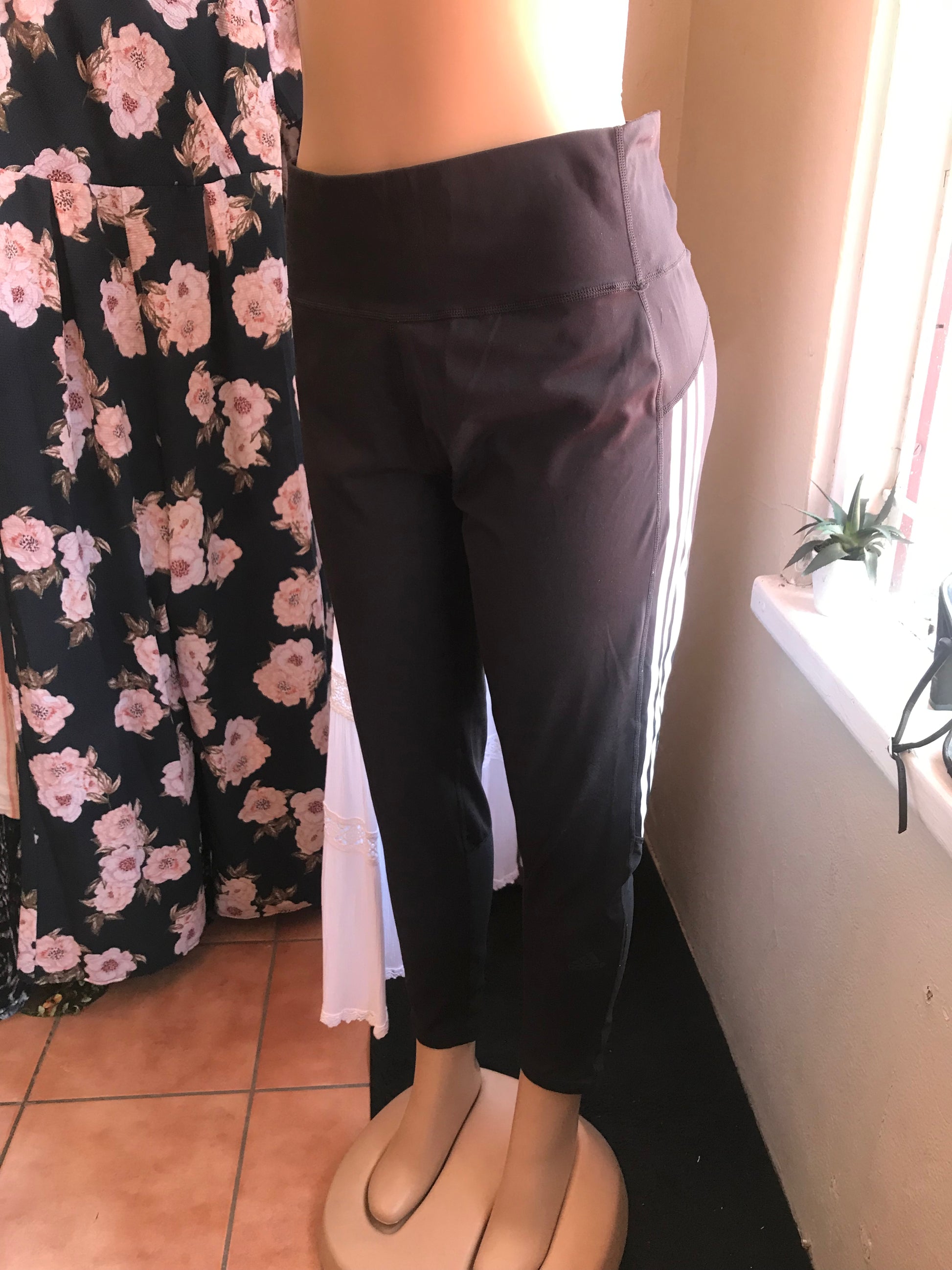 black Adidas exercise Legging. ::: XL