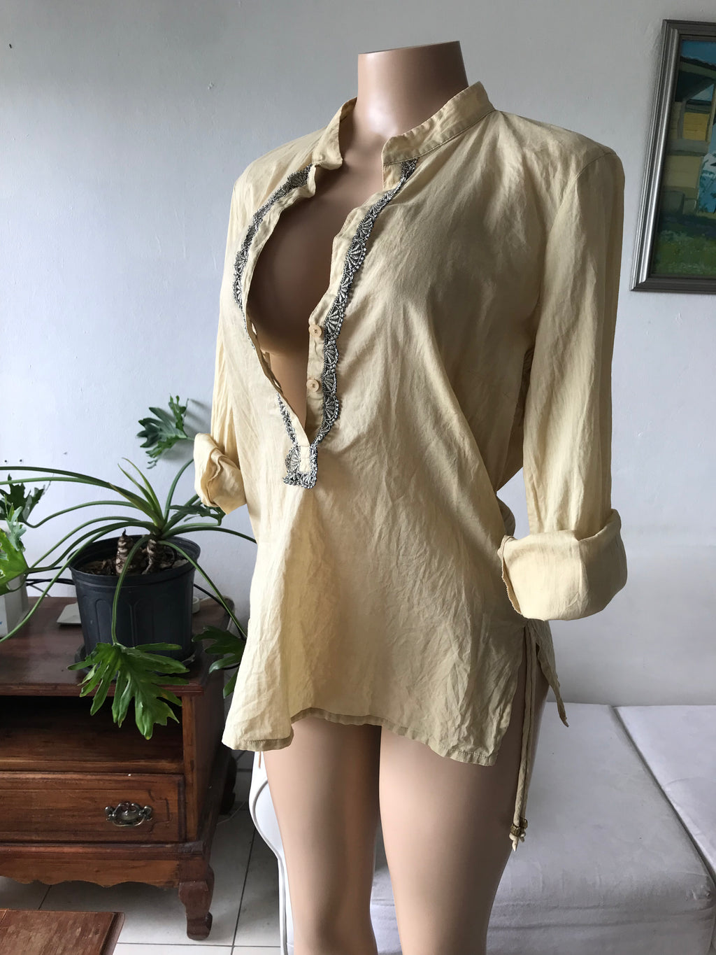 100% cotton cream Made in India  applique detail blouse... m