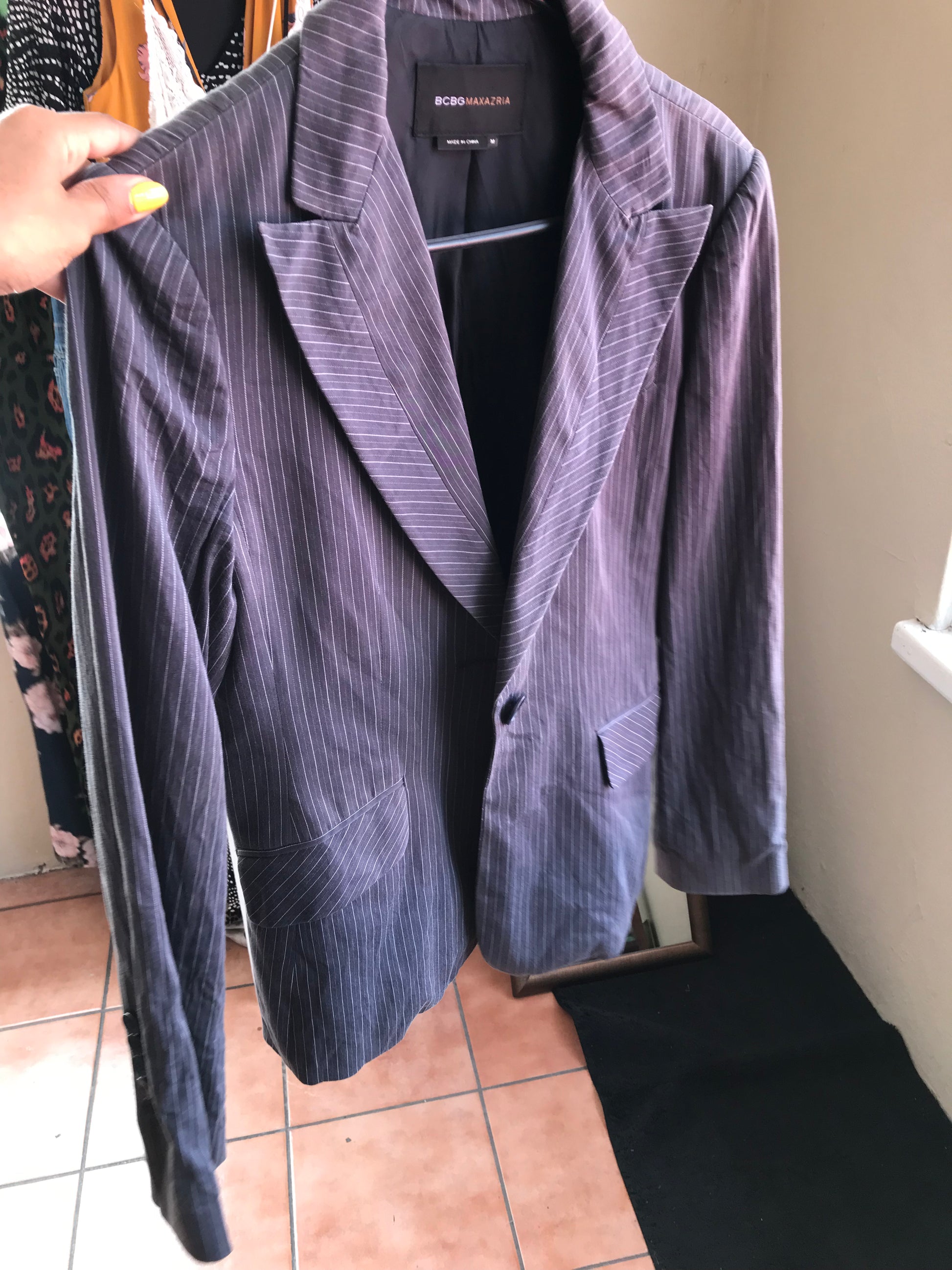 Bcbg grey pinstripe blazer >>> m