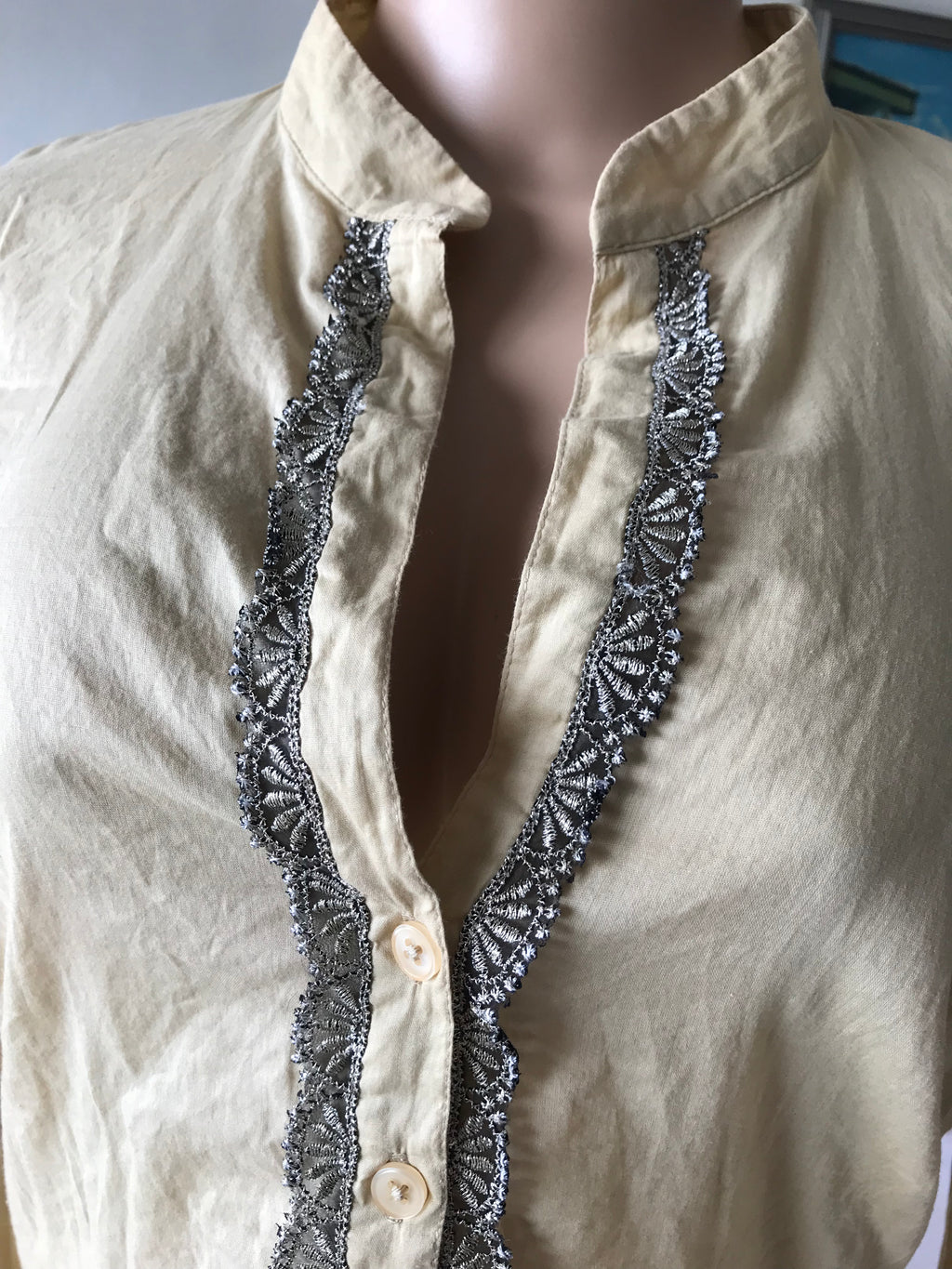 100% cotton cream Made in India  applique detail blouse... m