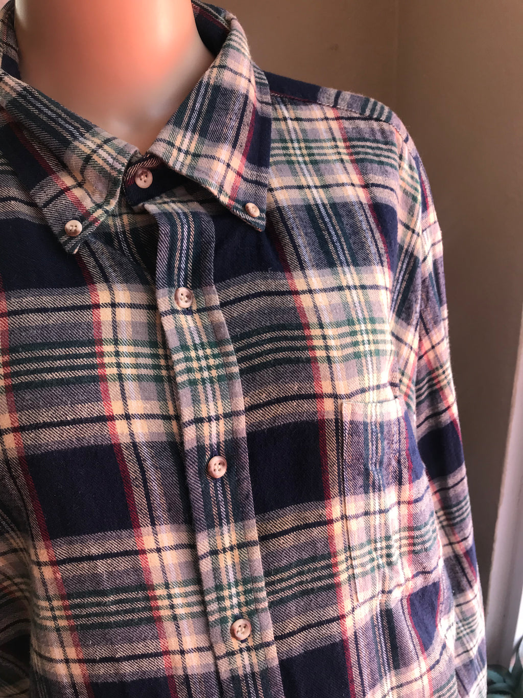 Vintage Men's Classic Plaid Extra long button down shirt  +++ 2x /XL