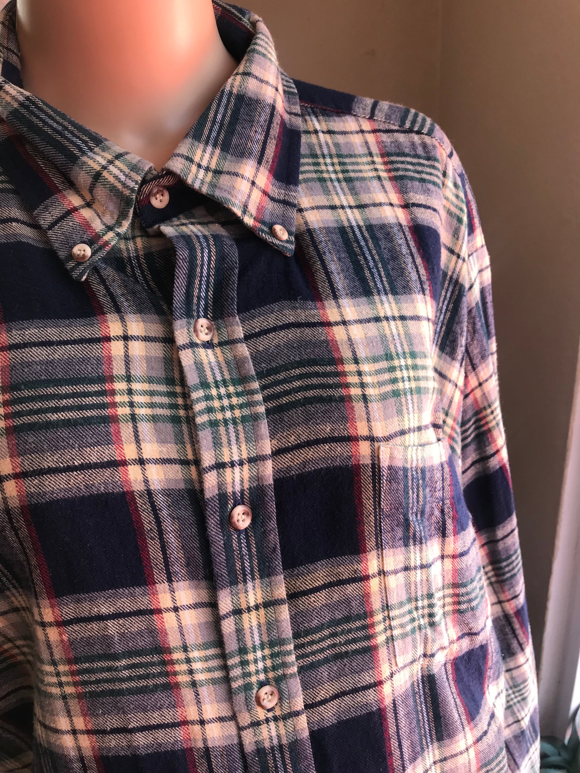 Vintage Men's Classic Plaid Extra long button down shirt  +++ 2x /XL