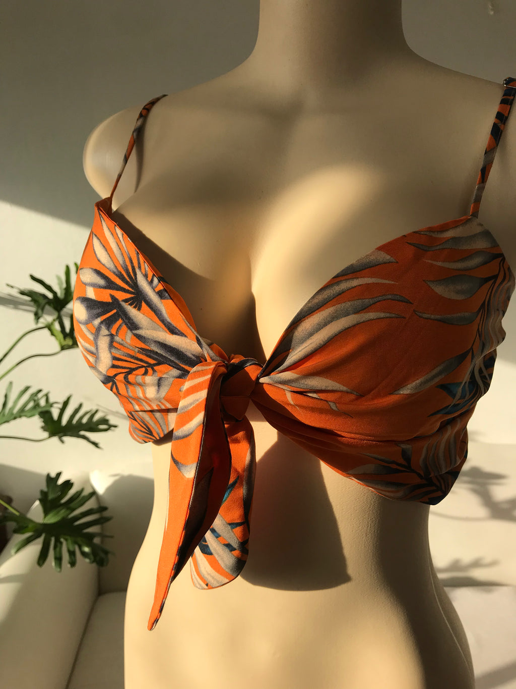 statement Orange Spaghetti crop Top Tied m ...