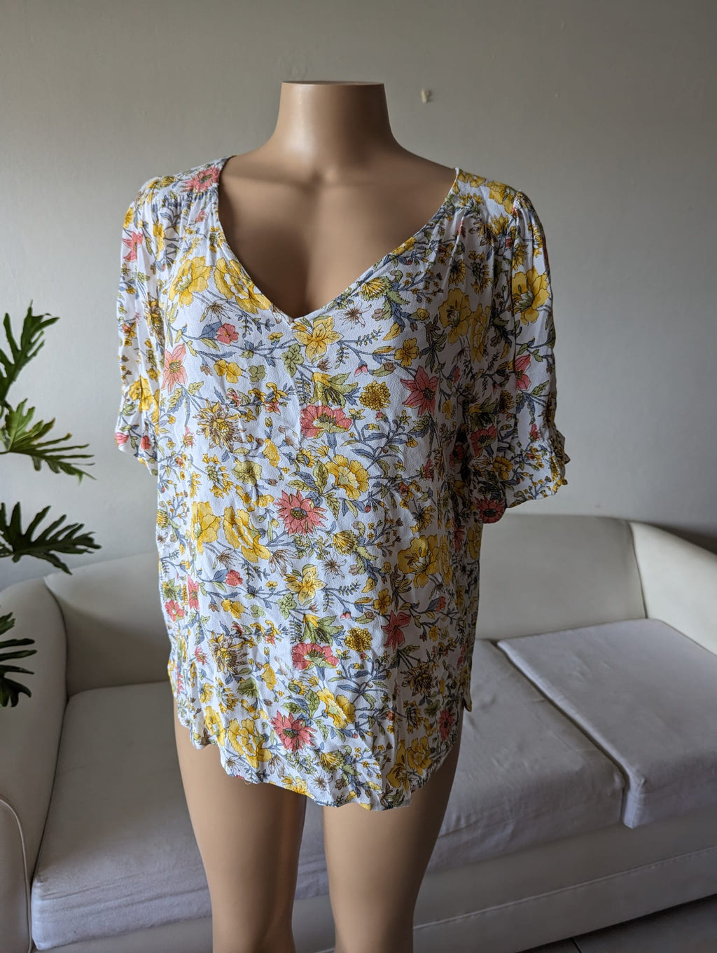 Ann Taylor floral work play short sleeve blouse yellow ...