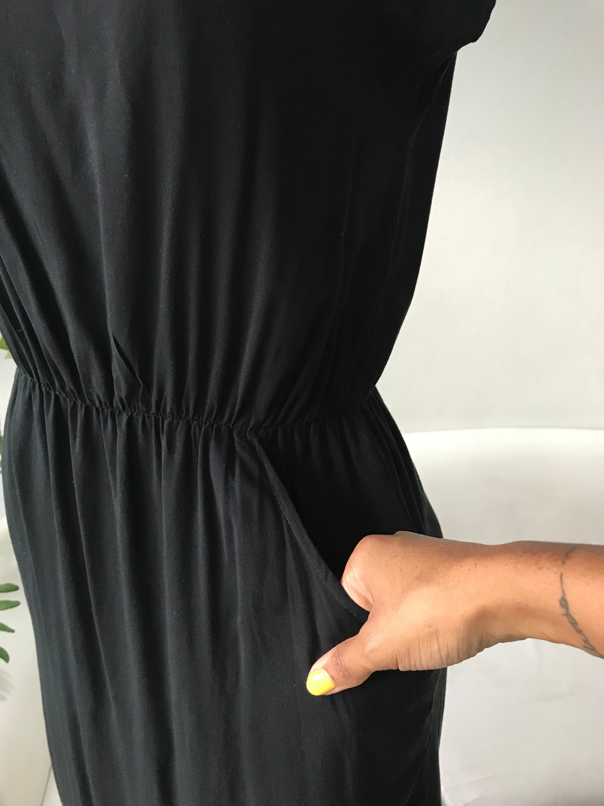 Basic essential black tee dress.S/M