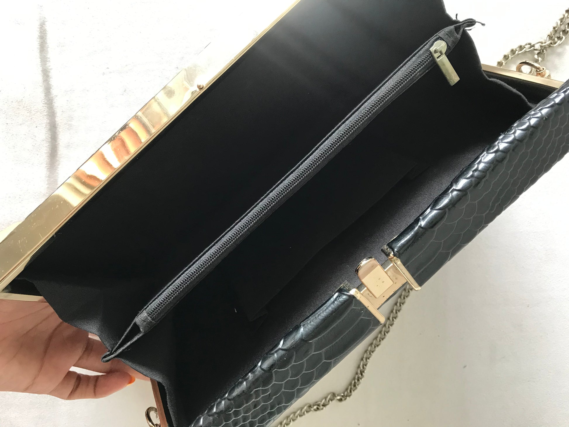 Retro black snakeskin purse chain clasp