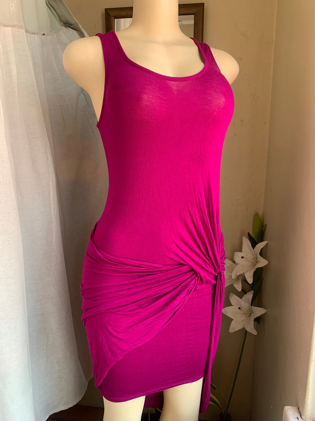 Stretchy magenta knot front high low dress s/m