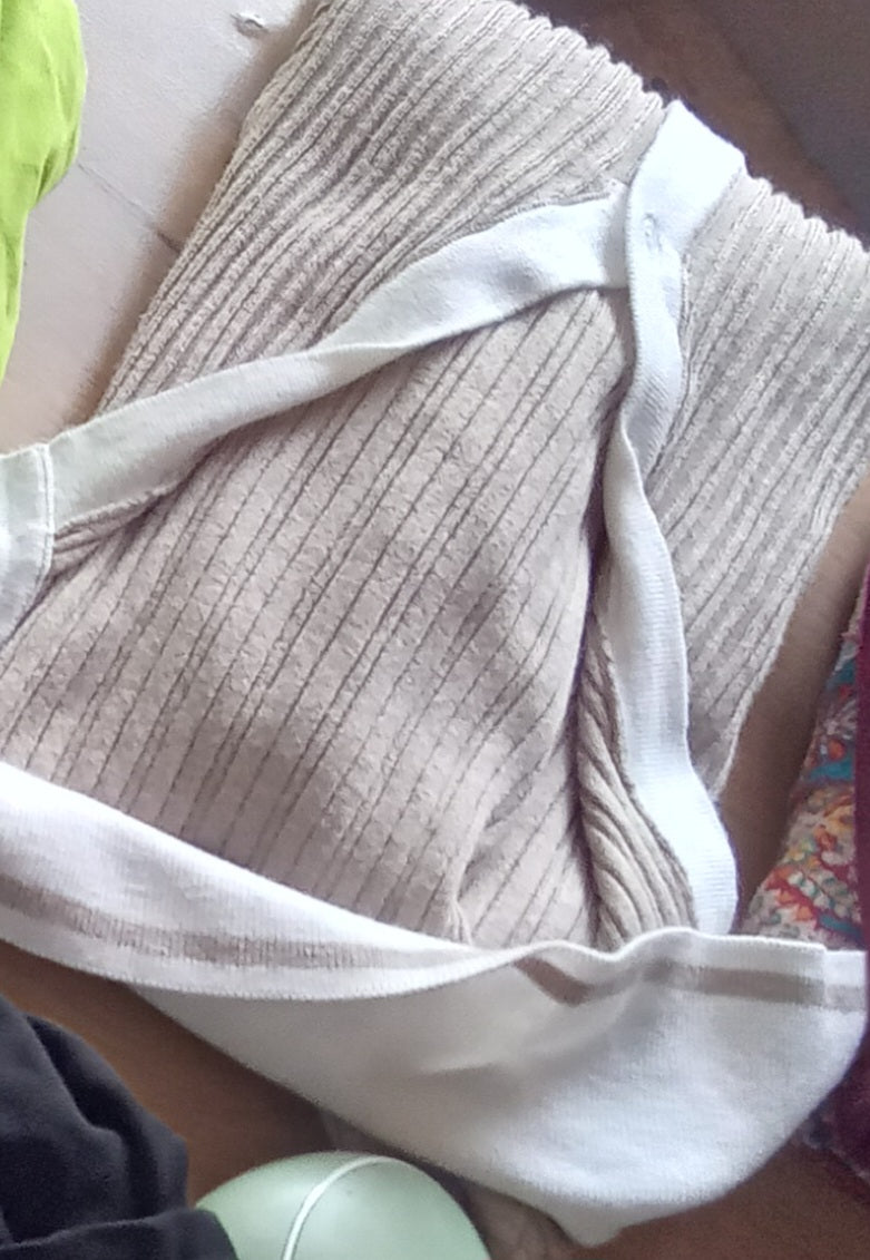cream ribbed top collar ... m