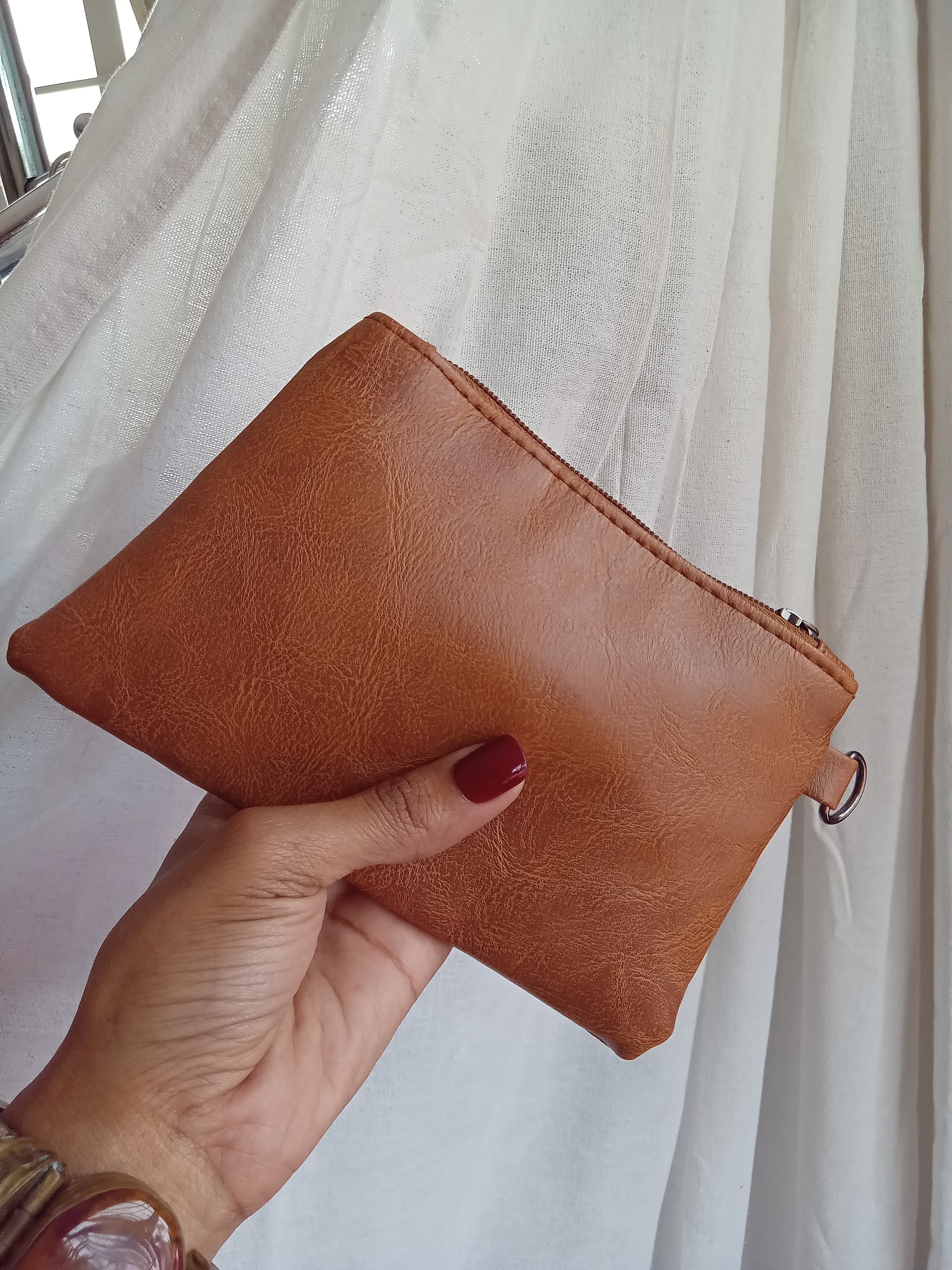 Brown clip coin Purse Like New