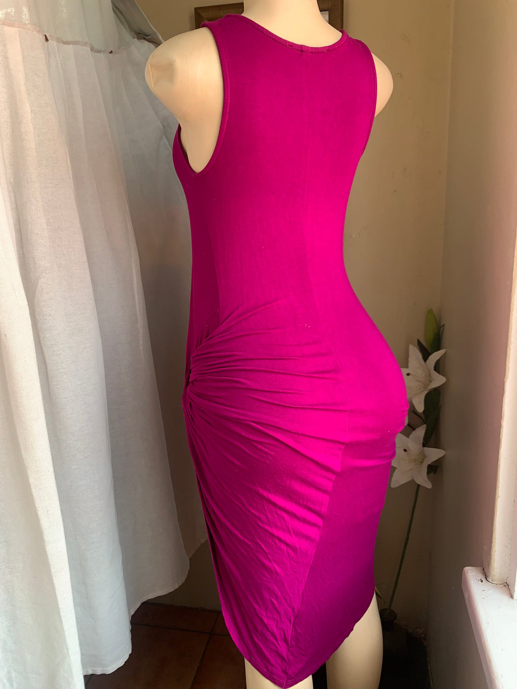 Stretchy magenta knot front high low dress s/m
