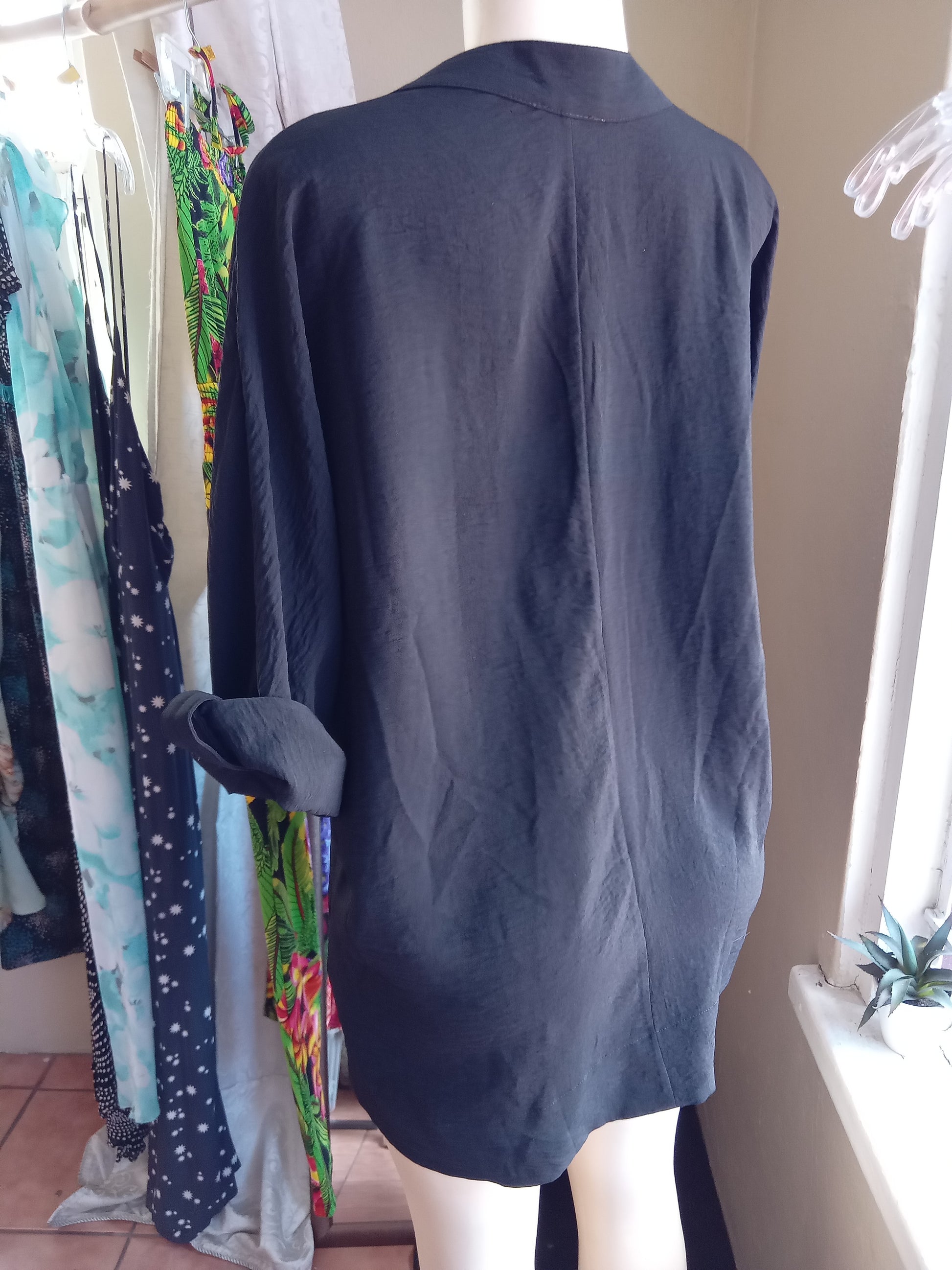 Black Calvin klein cuffed blouse... L