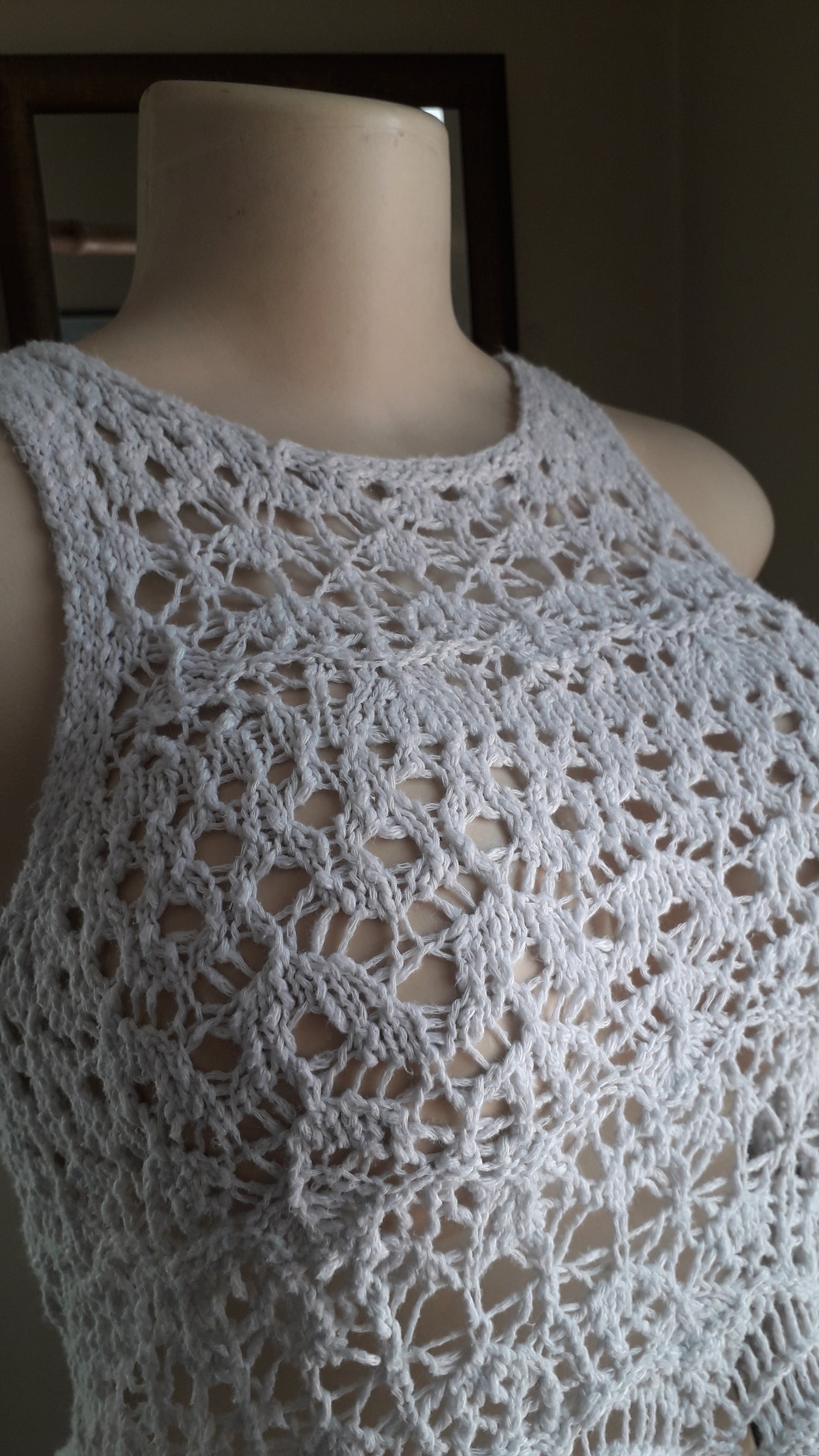 Abercrombie white summer crochet sleeveless top s to L