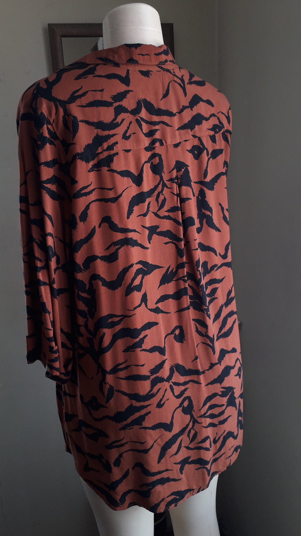 brown tiger print button shirt... L/XL