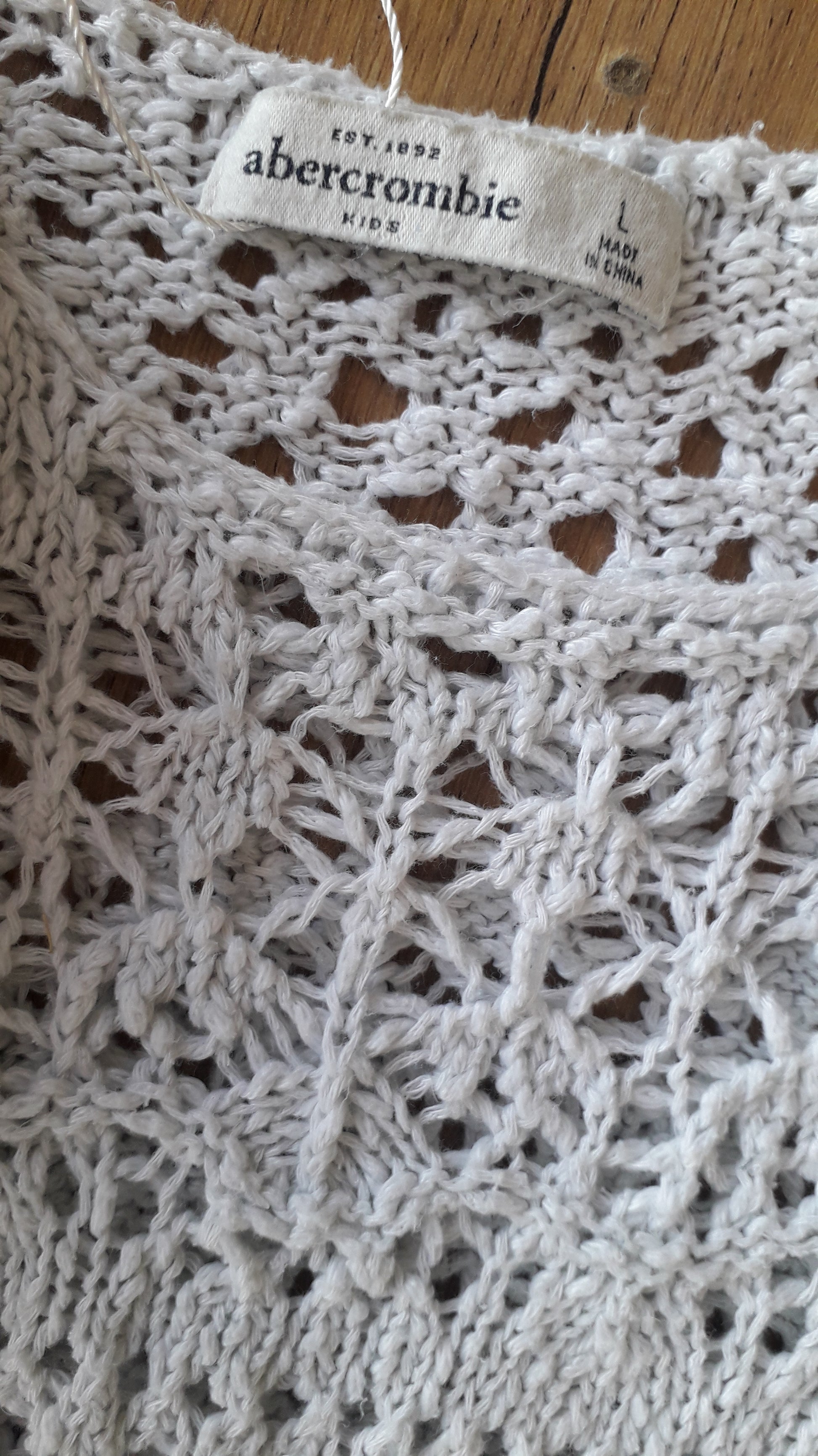 Abercrombie white summer crochet sleeveless top s to L