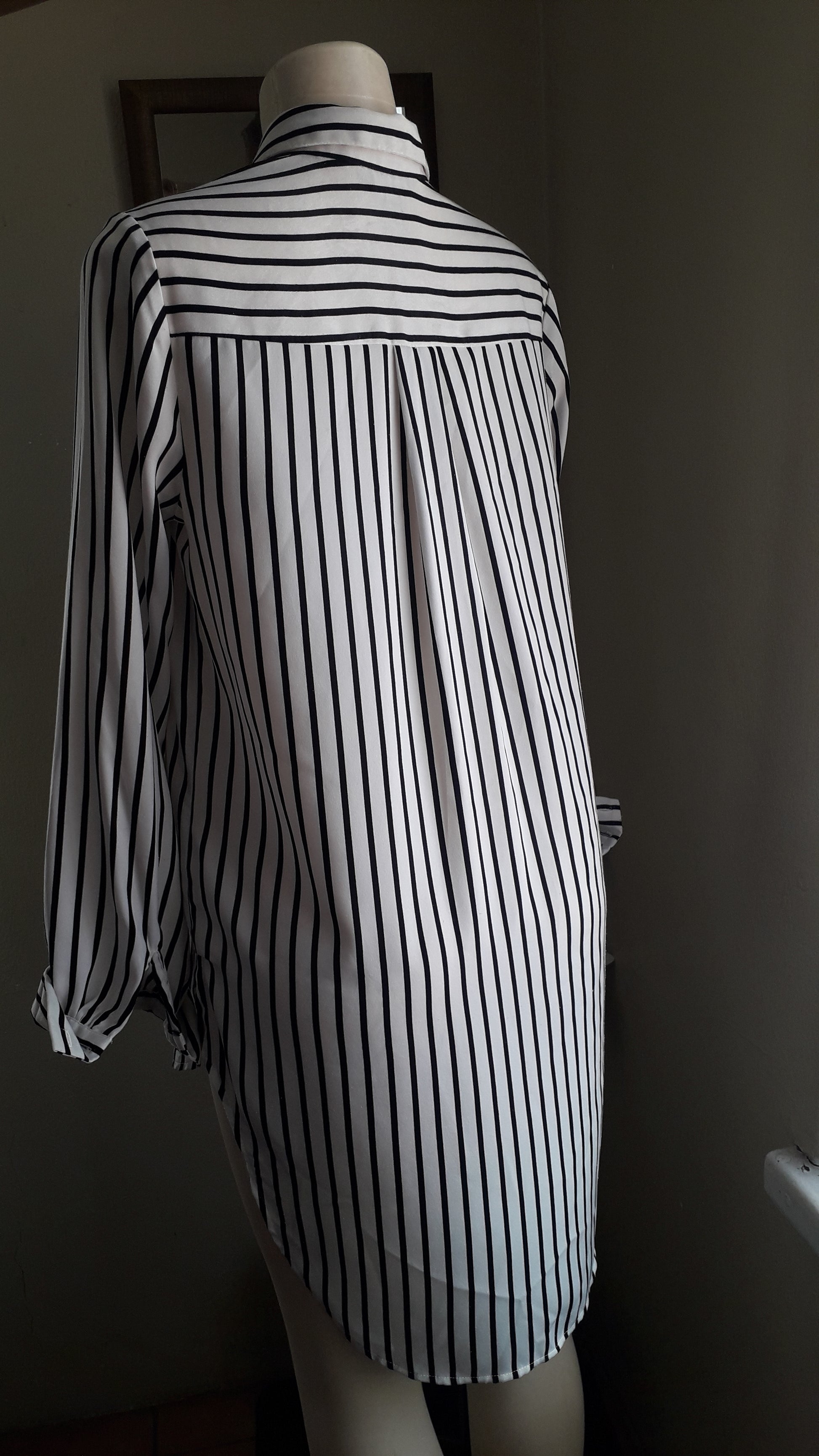 Express B&W stripe long shirt ... M/L