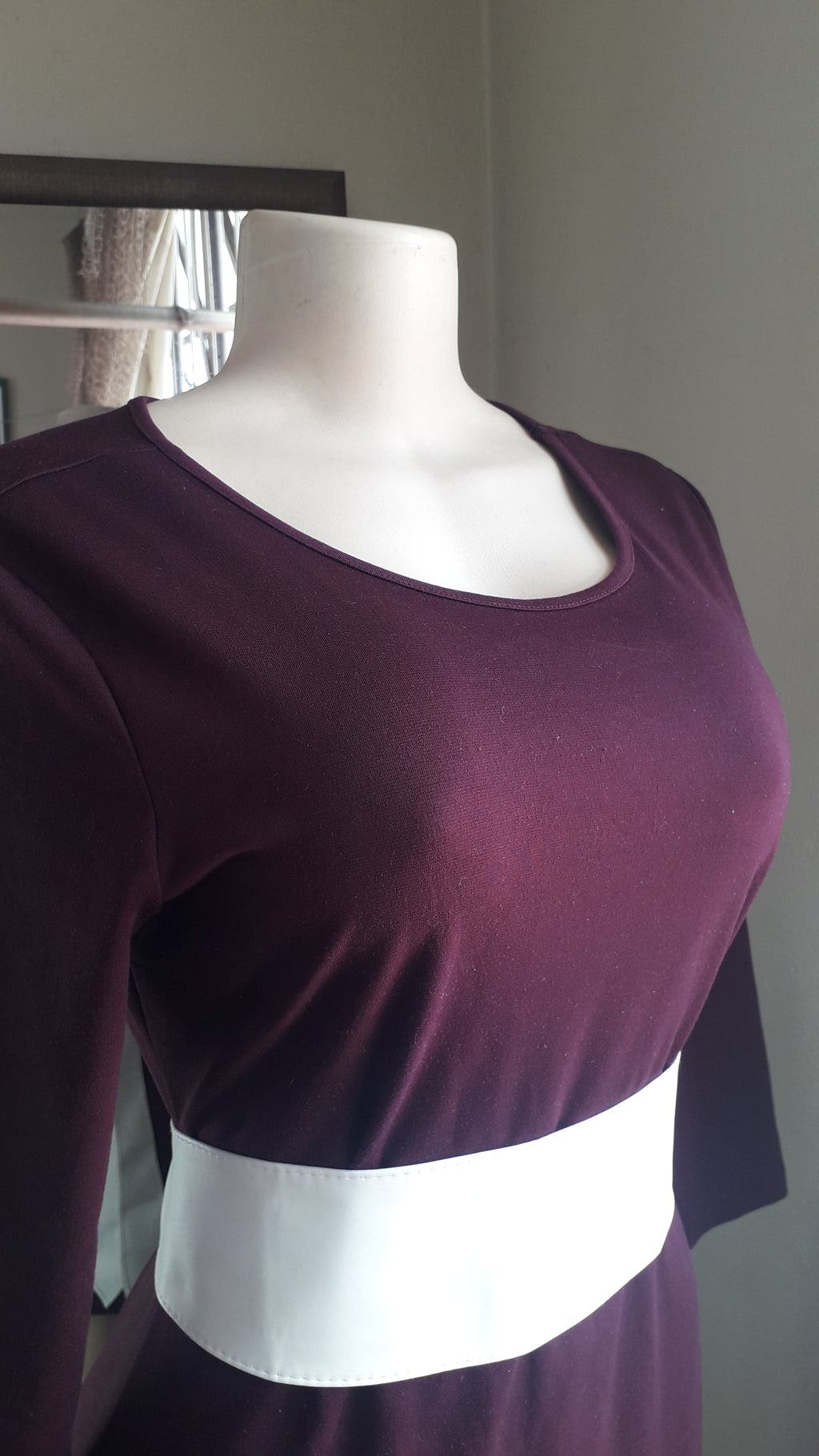 maroon purple mid sleeve stretchy dress (belt sold separately) M to L