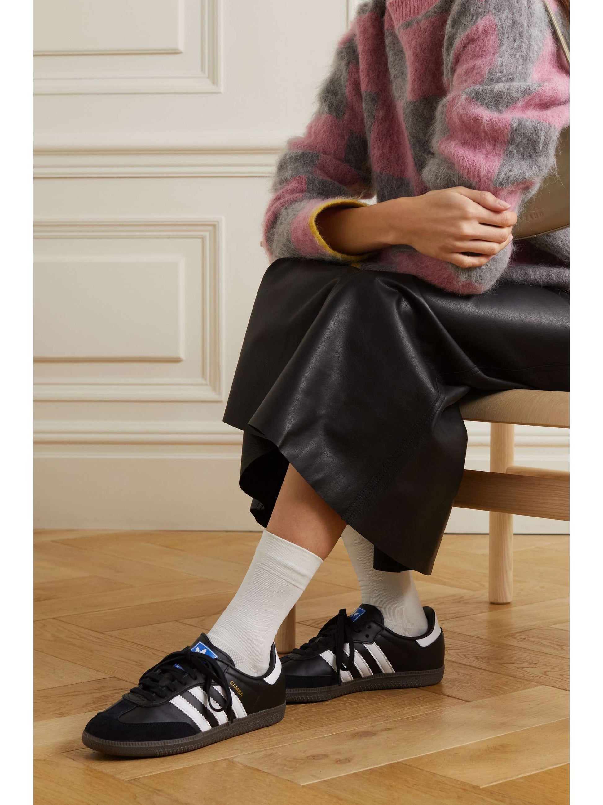 New Adidas Samba Black /// size mens 8 / female 9.5