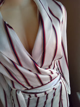 Load image into Gallery viewer, White professional stripe wrap blouse... s/mlll
