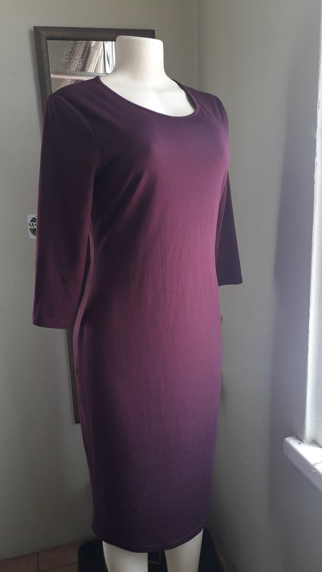 maroon purple mid sleeve stretchy dress (belt sold separately) M to L