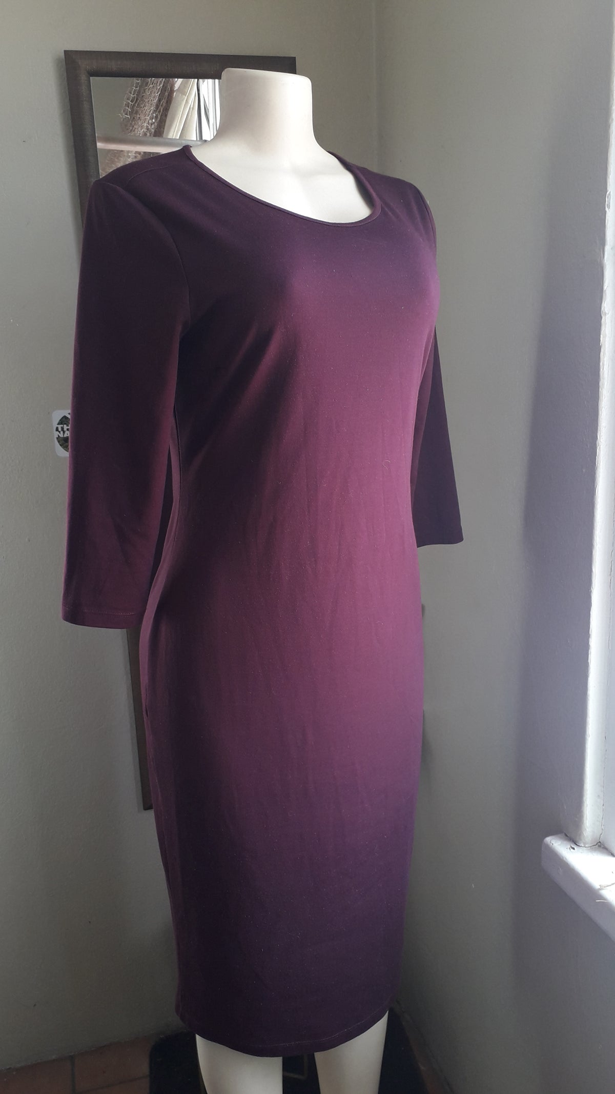maroon purple mid sleeve stretchy dress (belt sold separately) M to L