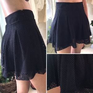 Banana Republic Skater Eyelet Skirt Black •••