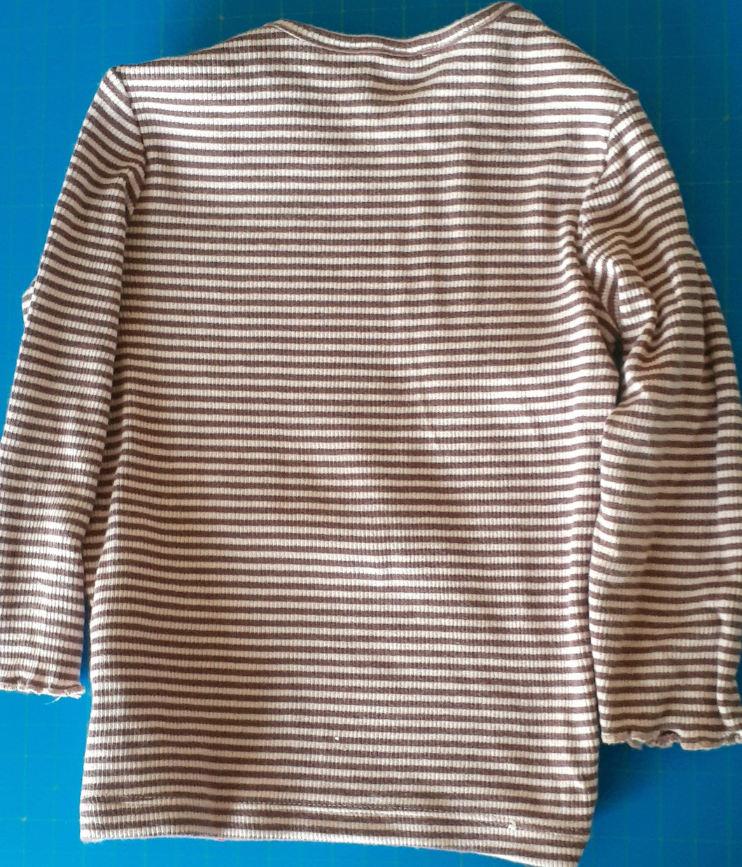 Babies striped top 6-9 months