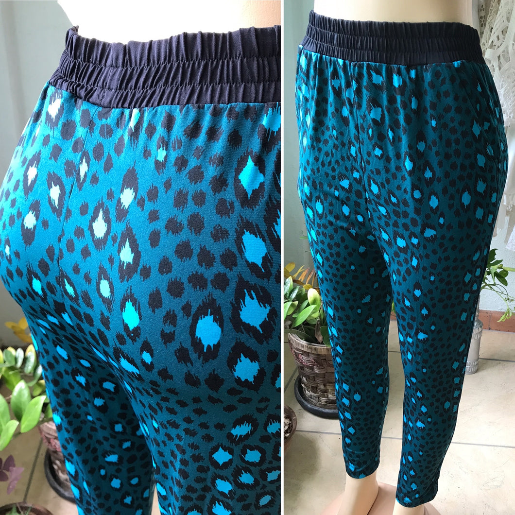 New H&M Teal Cheetah Cumfy Pants Pockets
