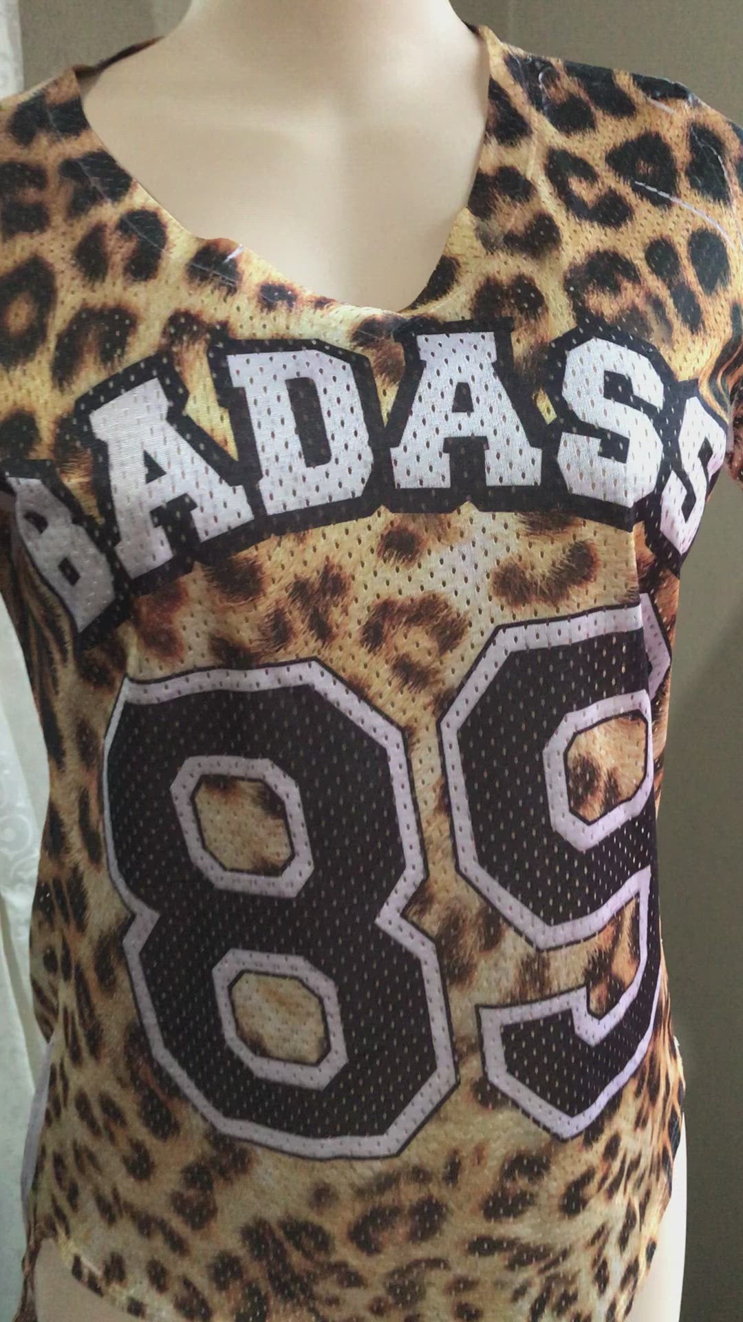 Badass Graphic Cheetah High Low Jersey Top - L