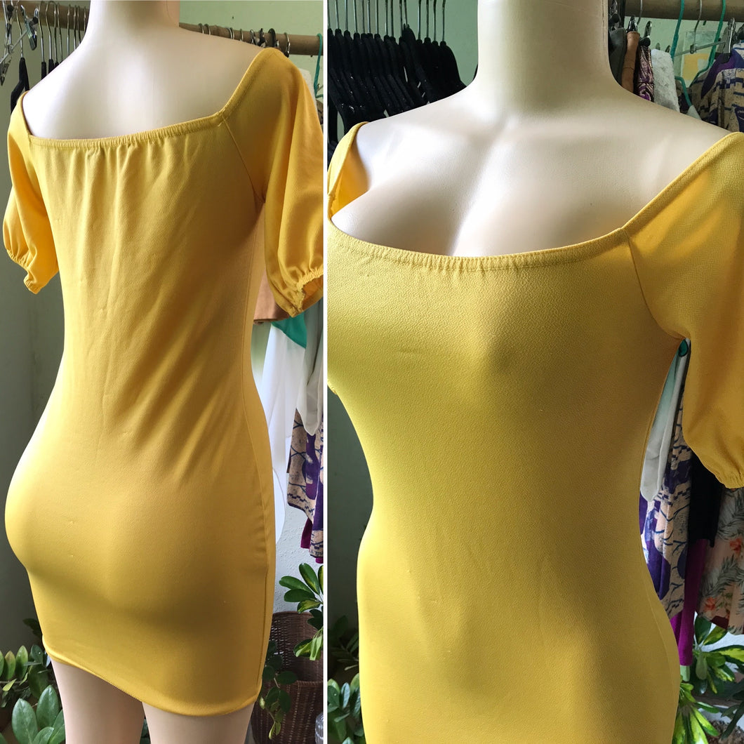 New Boohoo UK Mustard Off The Shoulder Bodycon Dress