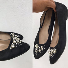 Load image into Gallery viewer, 2 for $500! Shoes! 8.5M (slide)
