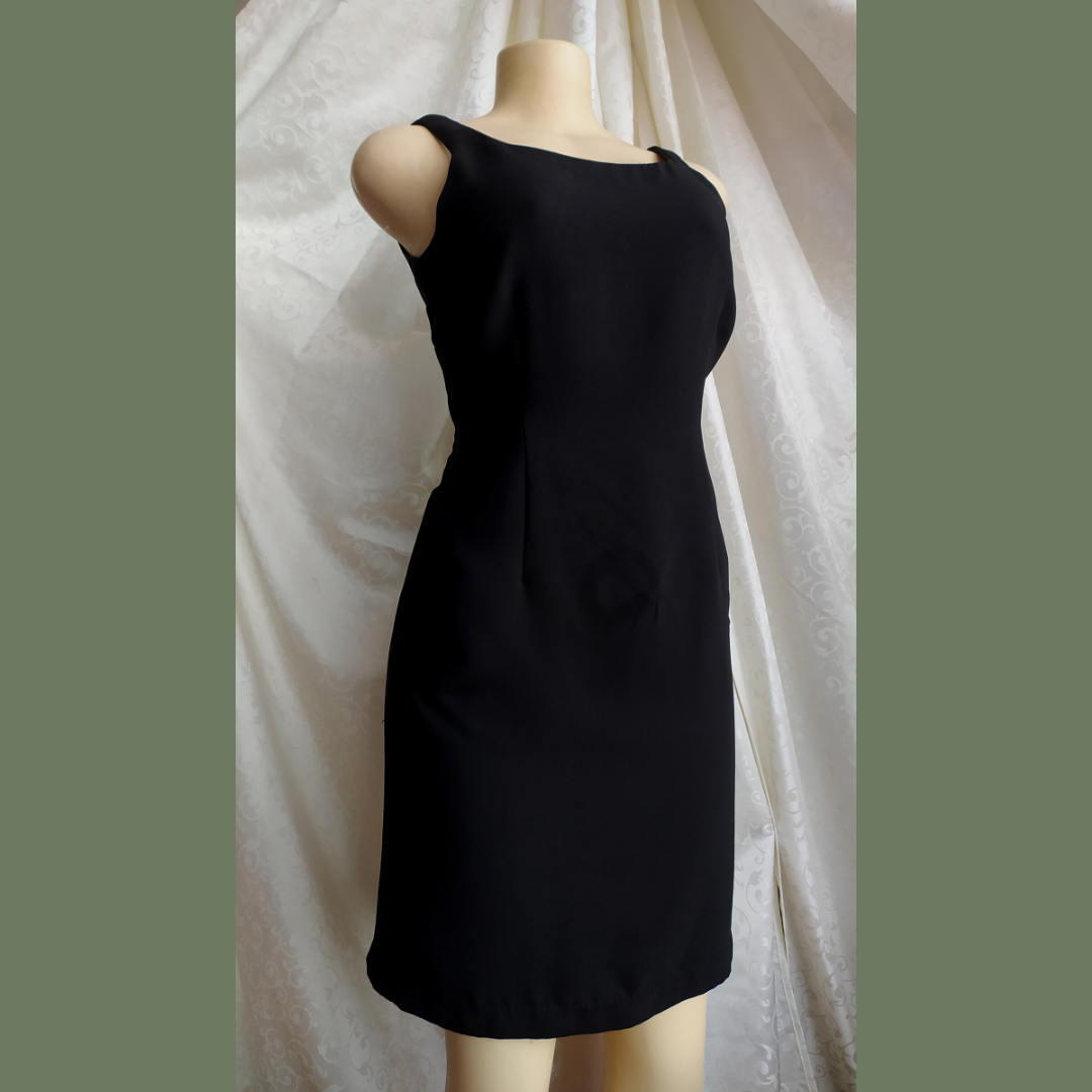 Semi Professional Sleeveless Dress  - 8P