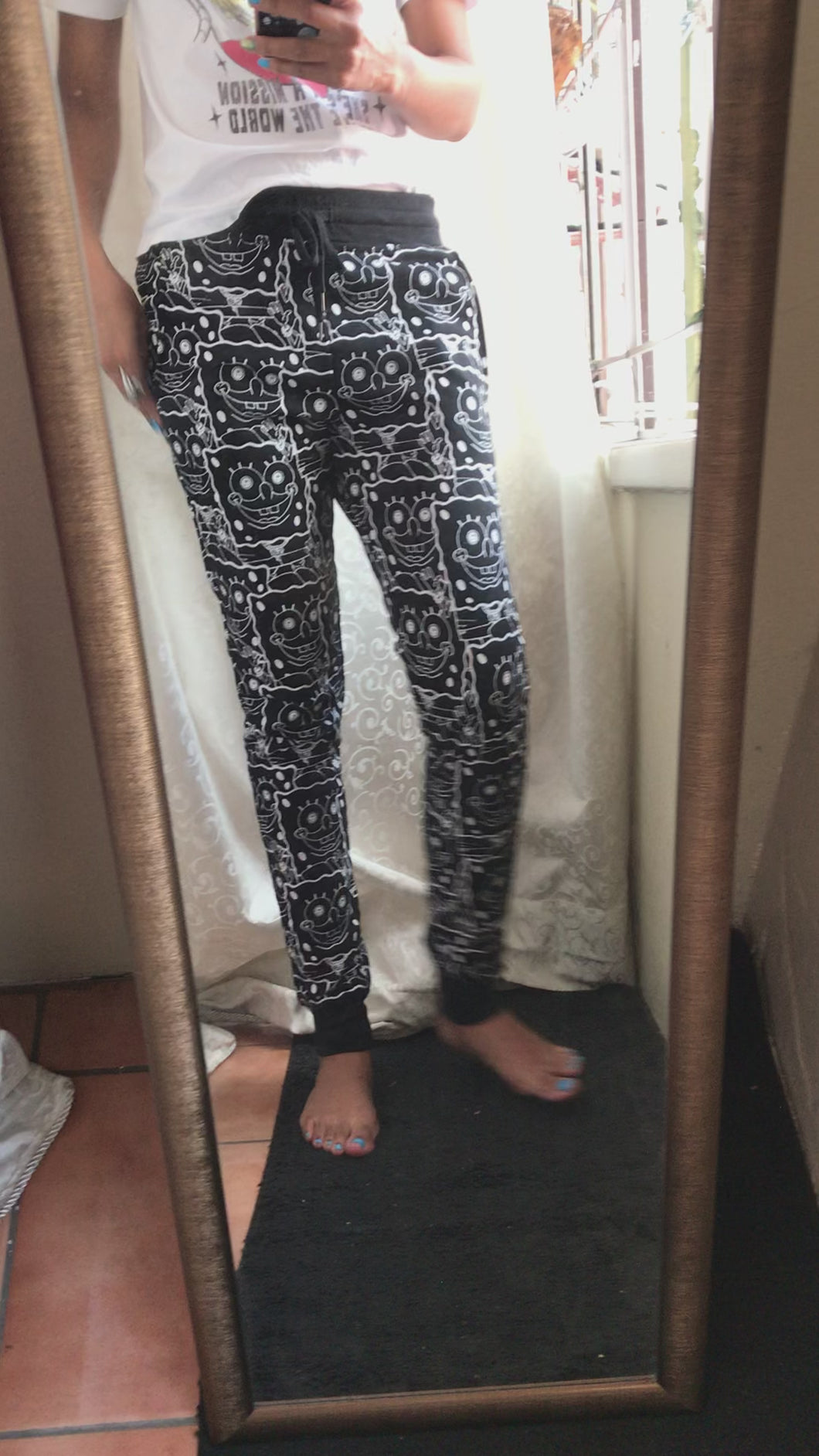 Spongebob Graphic Monochrome Pants Cuffed (Like New)- S