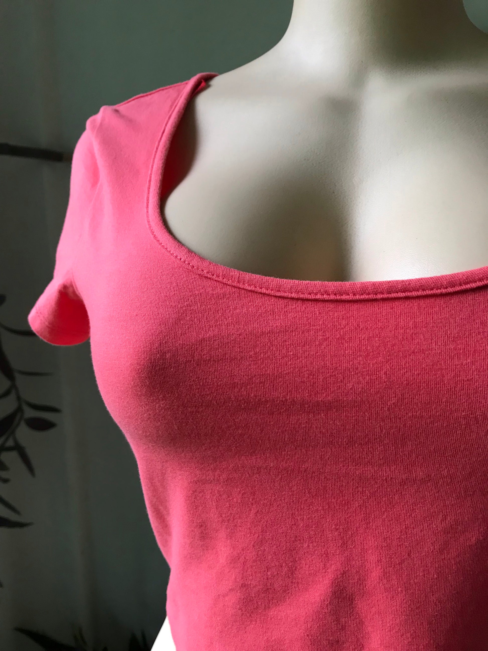 Basic Coral Crop Top