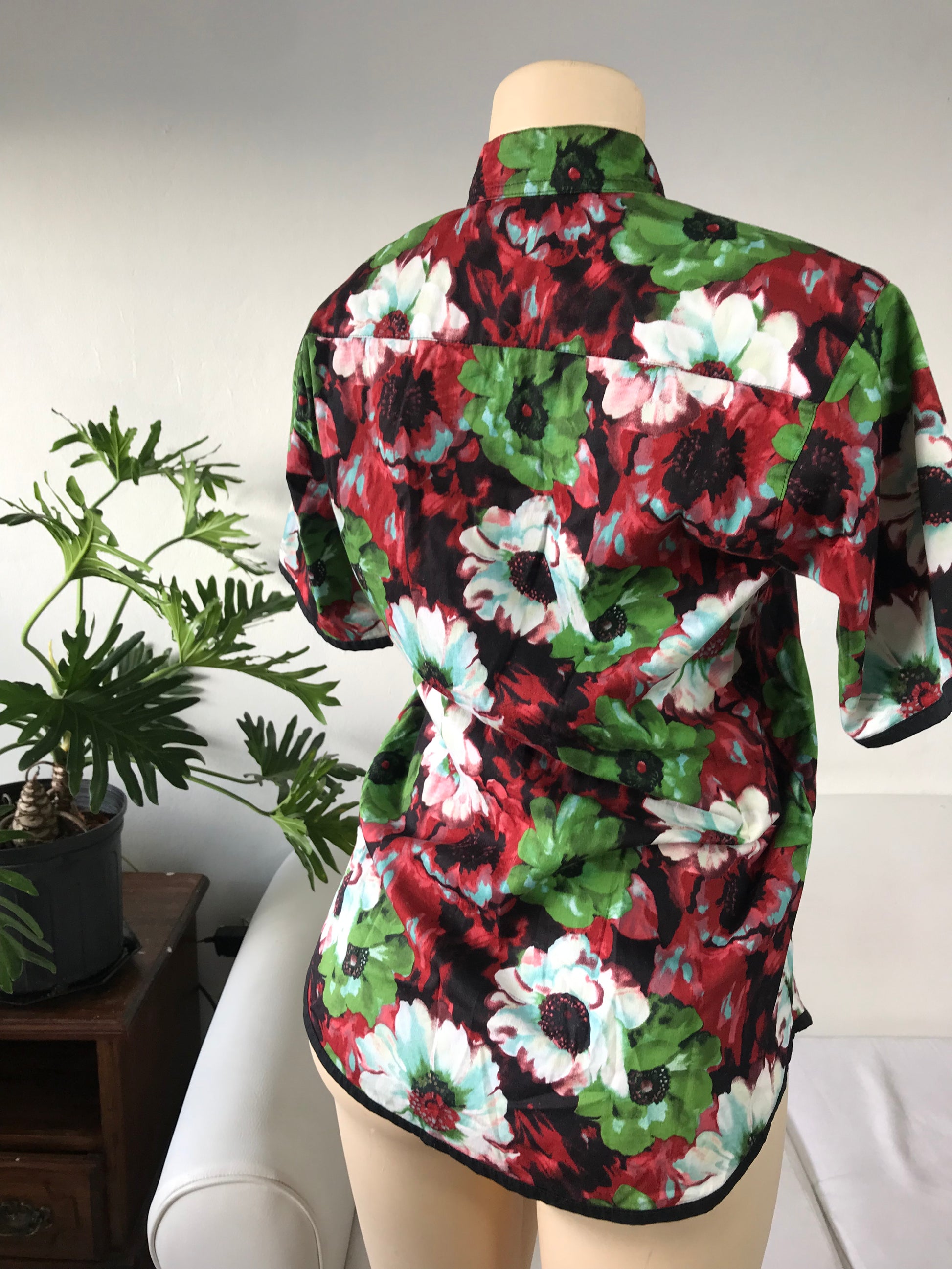 Men's Bold Floral Button Shirt Black Lined - S