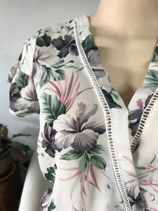 Pastel Tropical Floral Wrap Style Blouse Eyelet Det Work / Play - S