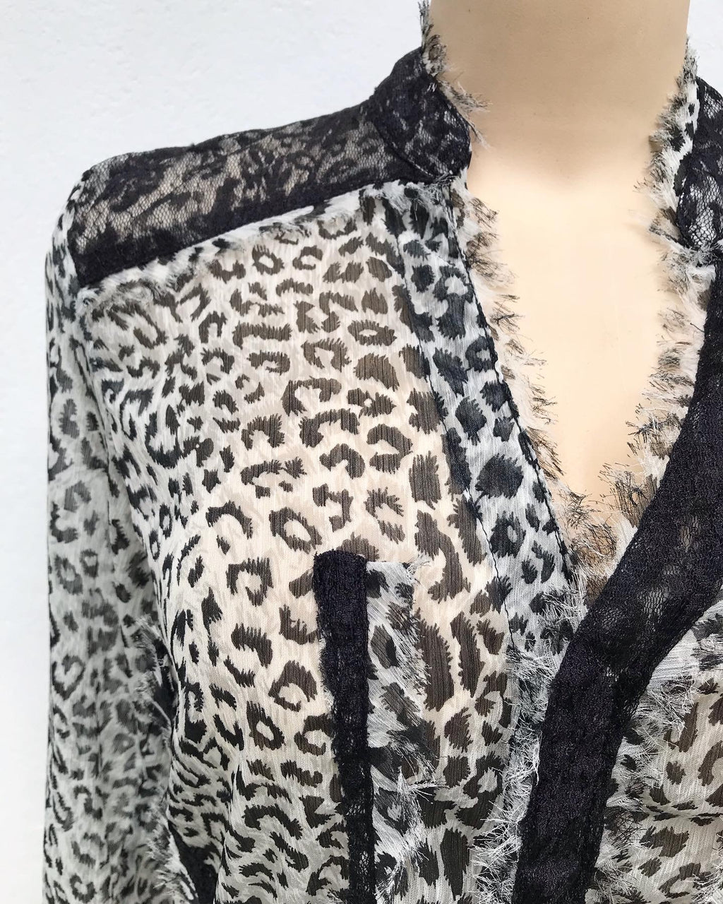 Vintage Fray Edge Conceal Button Animal Print Paper Thin Blouse