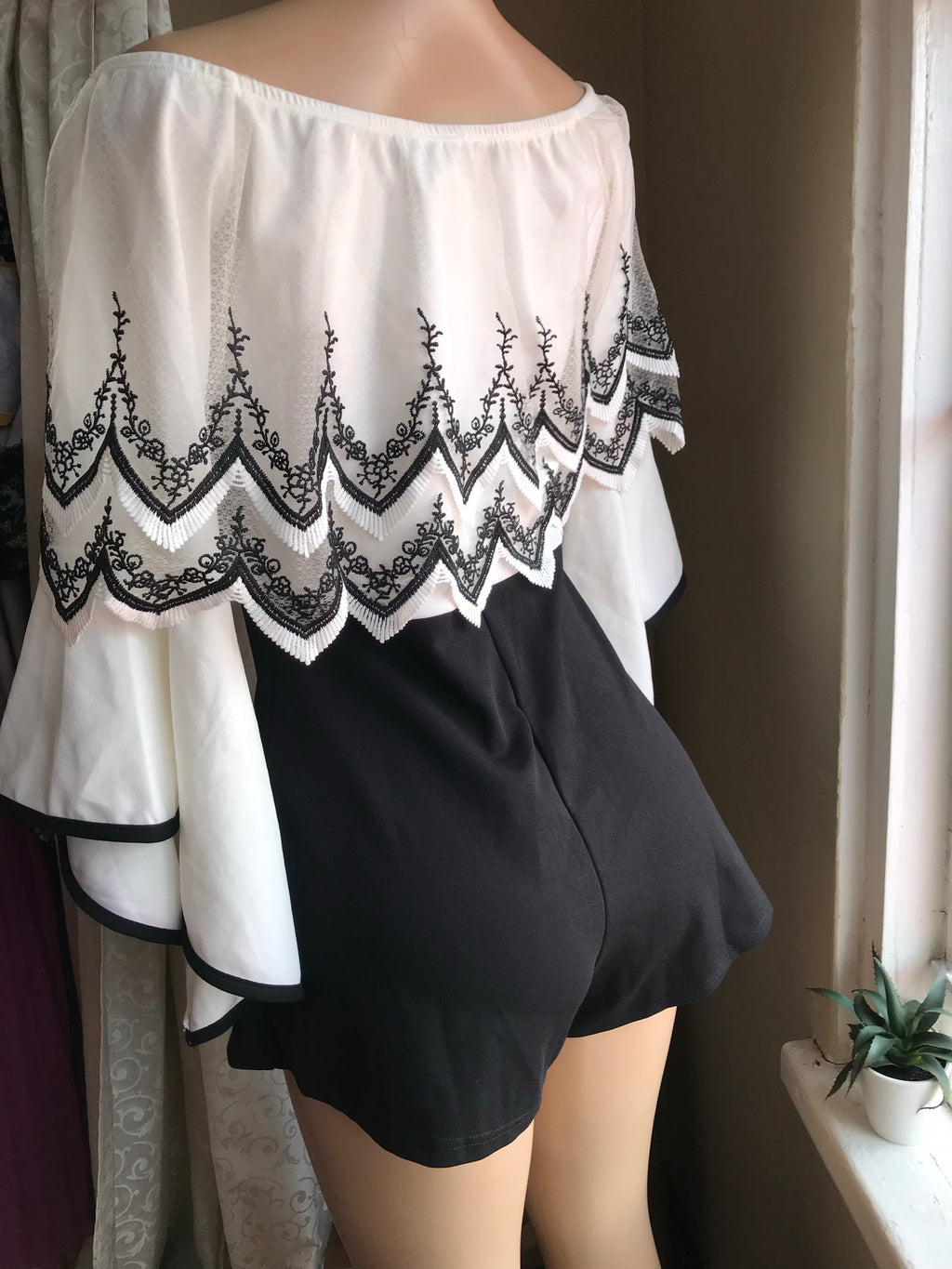 B&W Off-the-Shoulder Trumpet Sleeve Romper w Embroidery Detail - L
