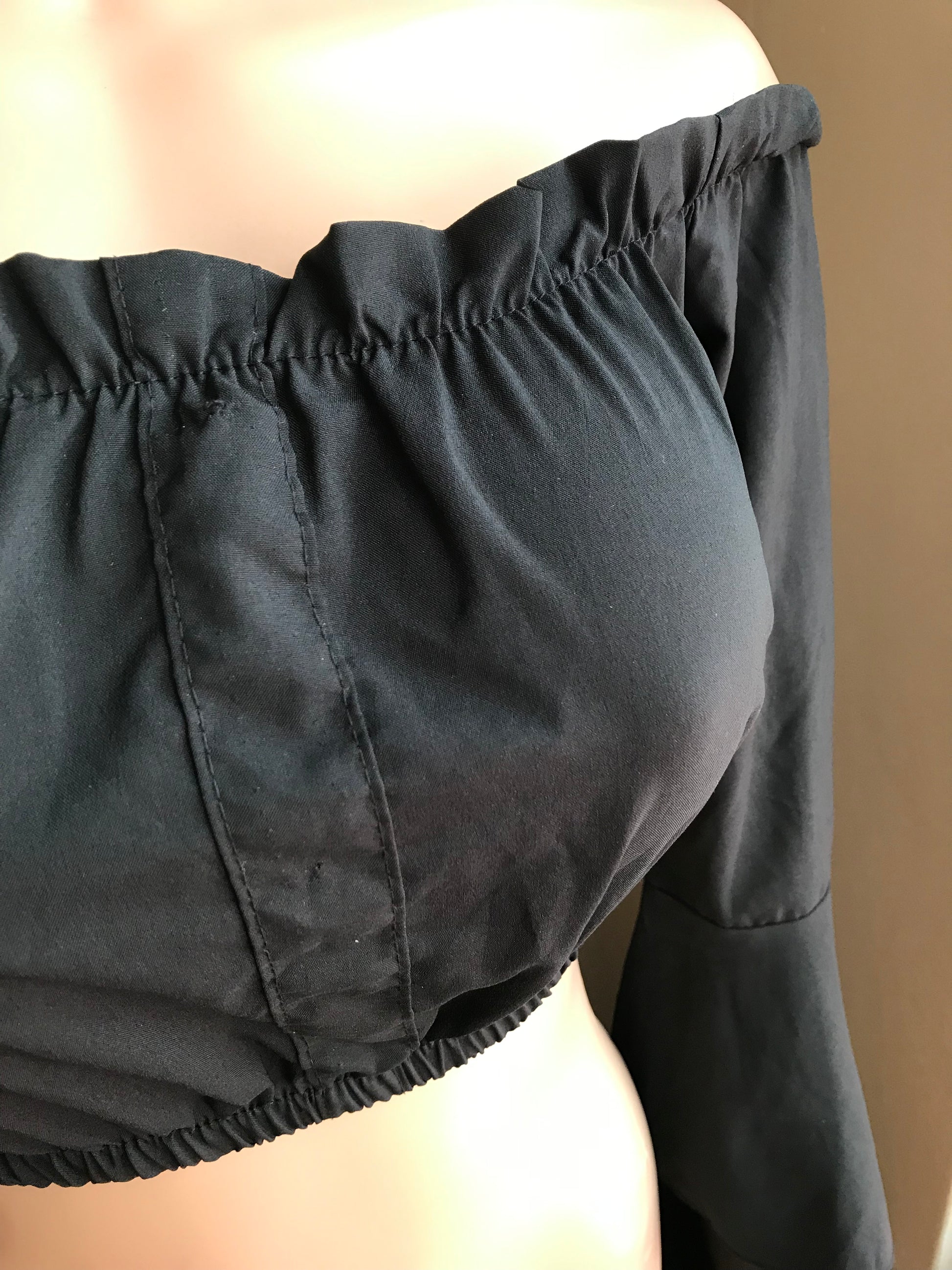 Black Bell Sleeve Ruffle Crop Top - S