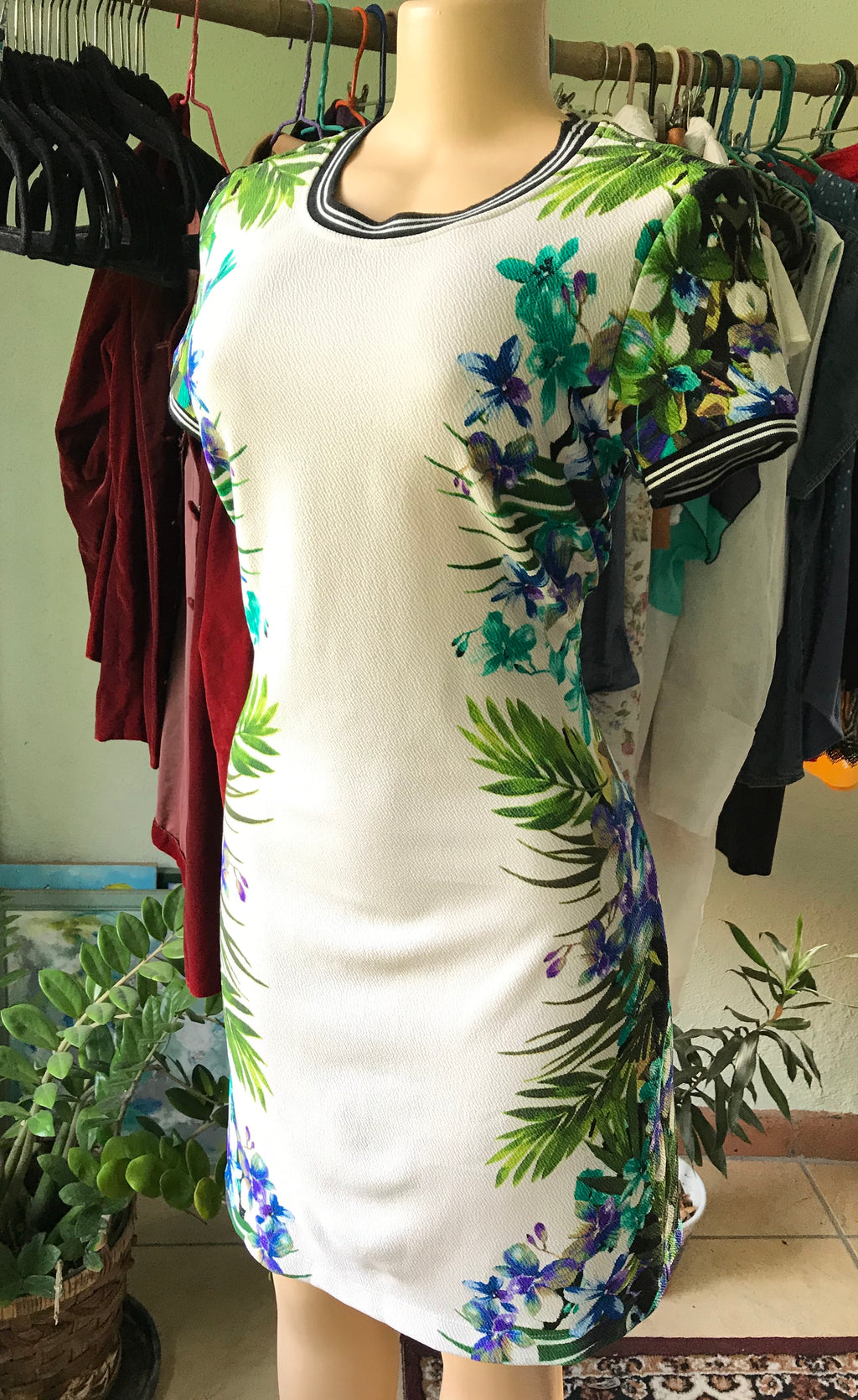 White Tropical Floral Cuffed Dress