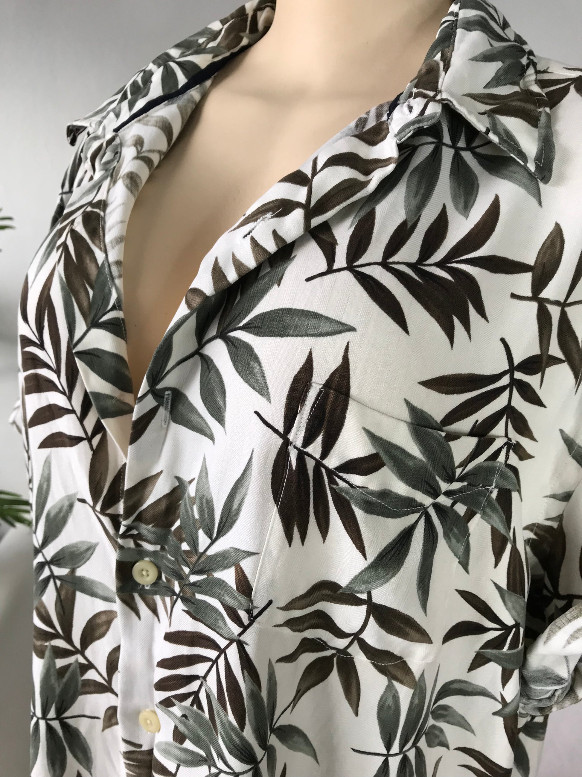 Nautica 100% Silk Men's Button Leaf Print Shirt Earth Tone - 2X /XL.