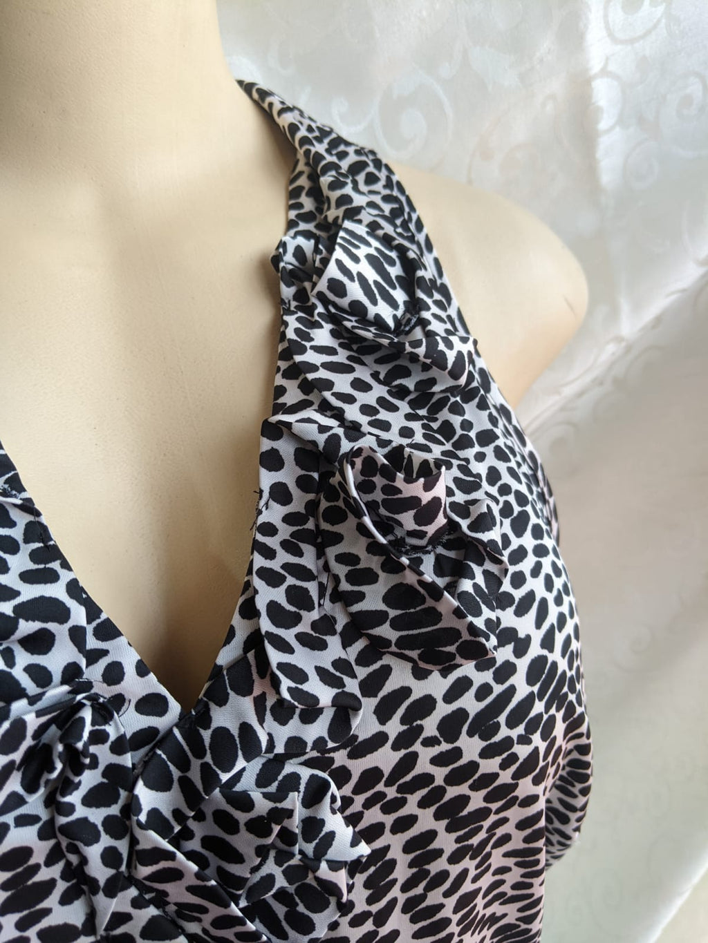 Ann Taylor Silky Monochrome Blotch Ruffle Blouse Professional - L